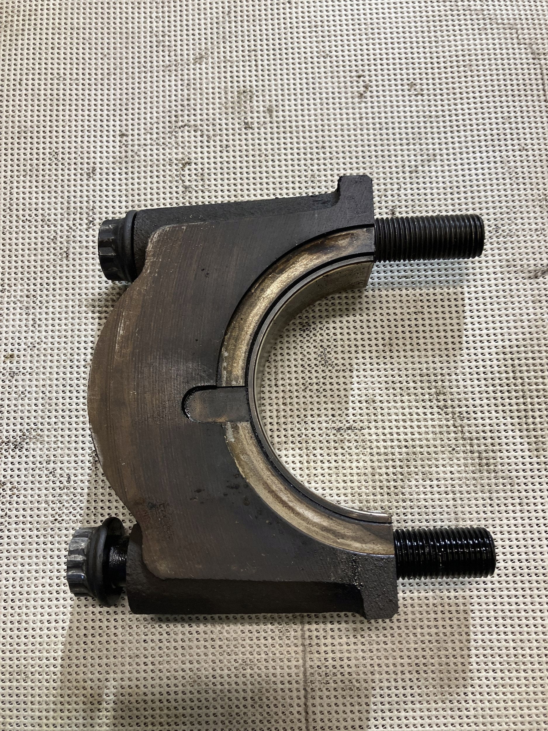 Toyota Land Cruiser J120 Pääakselin tuki ERN66246