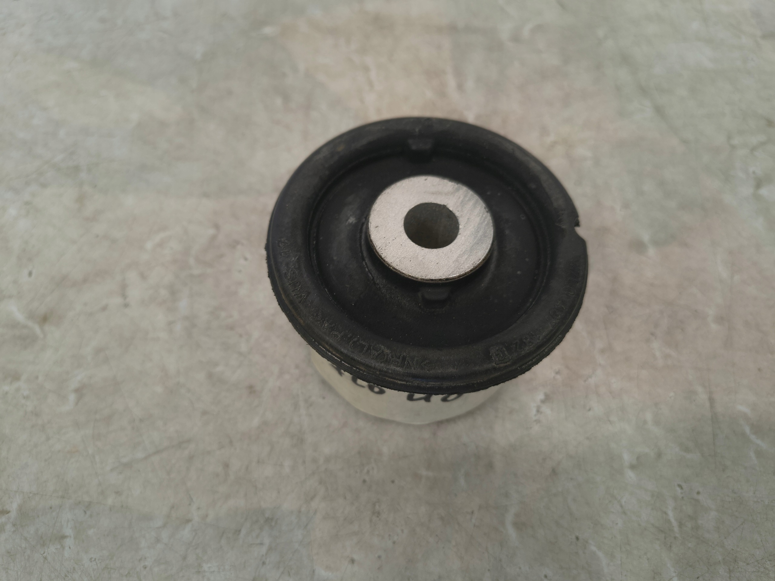 Buje trasero Audi OE 7L0407182G image 3