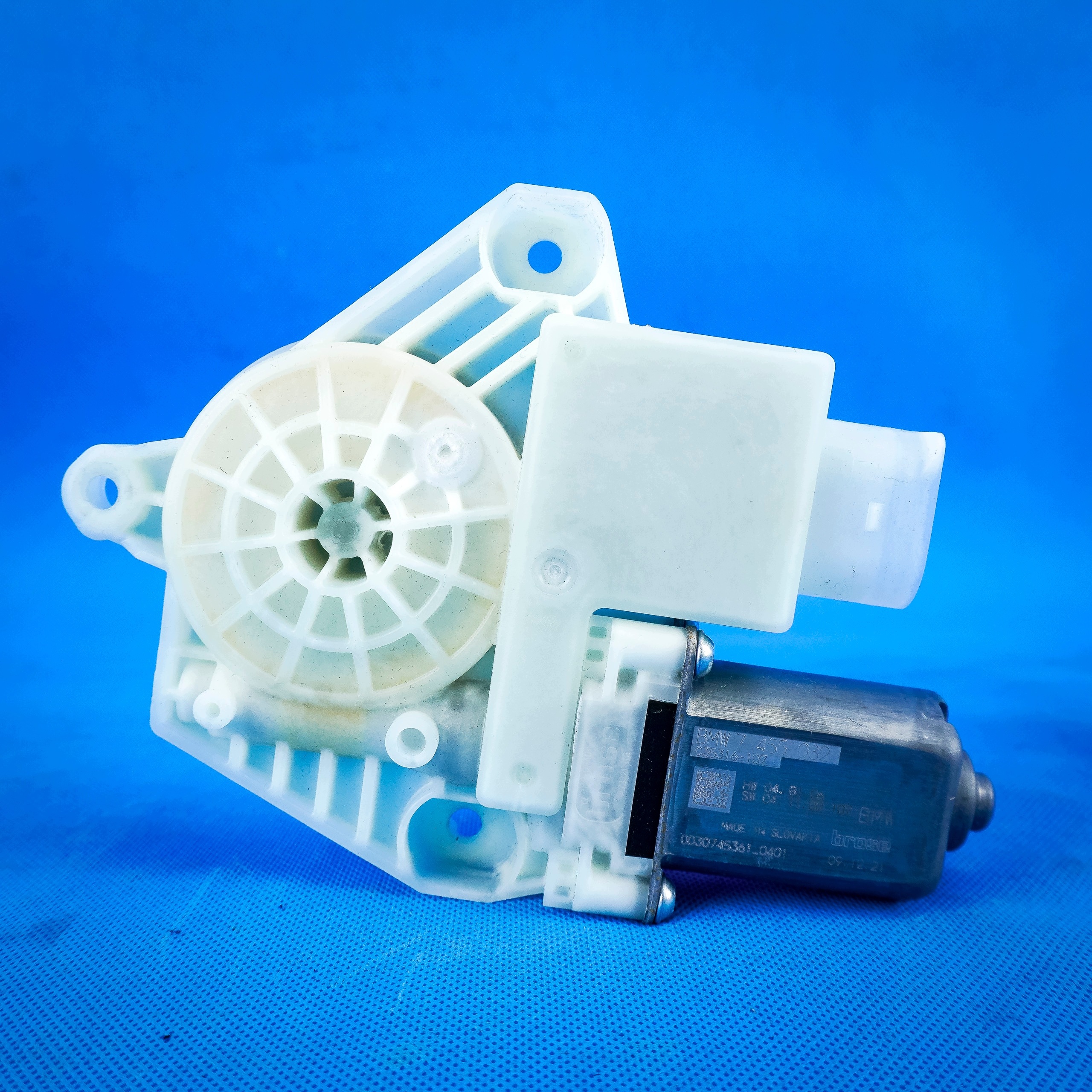 Motor de elevalunas delantero izquierdo BMW 5 G30 image 4