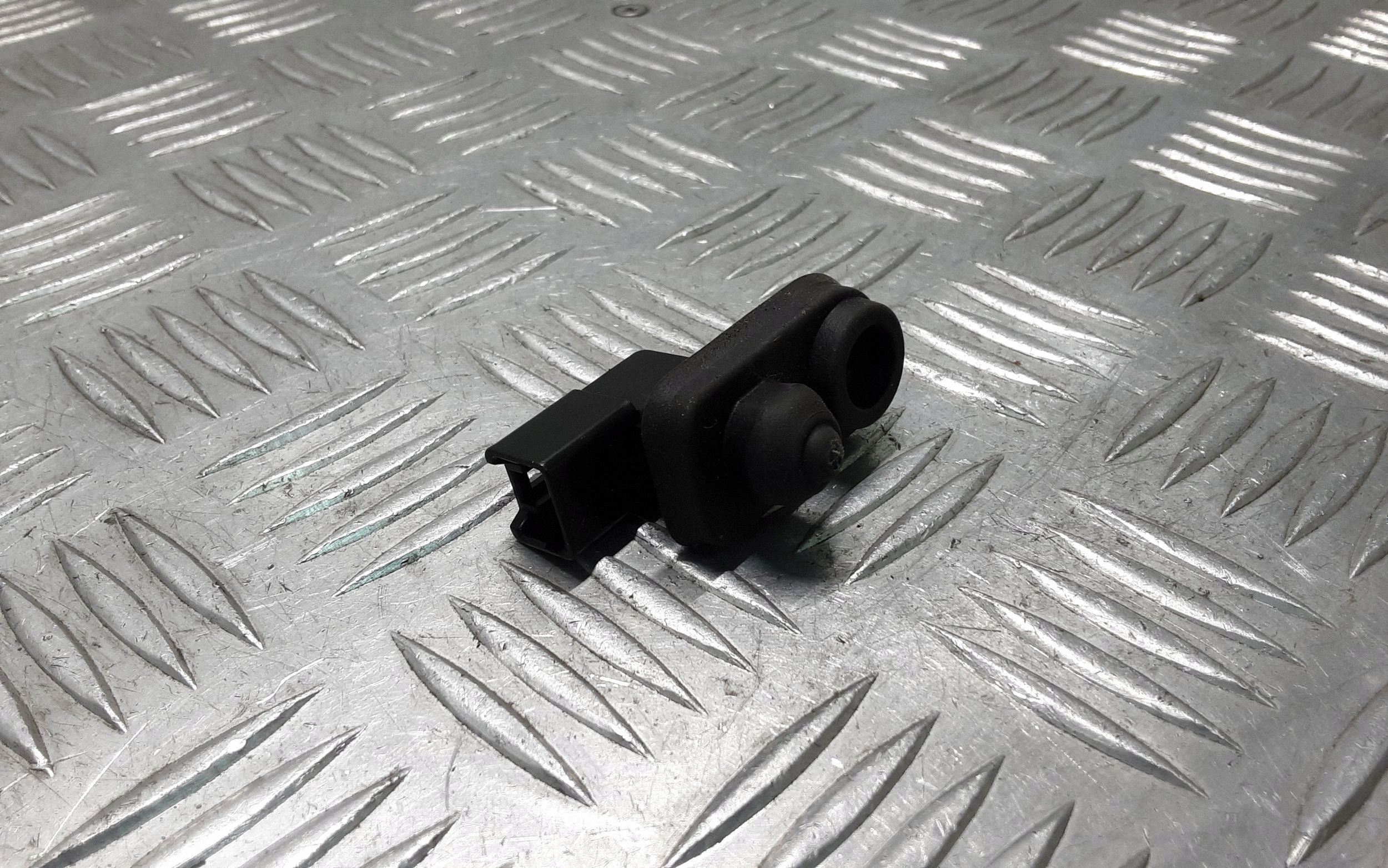 Mitsubishi Outlander 2019 Achterdeurcontactsensor ERN67890 image 3