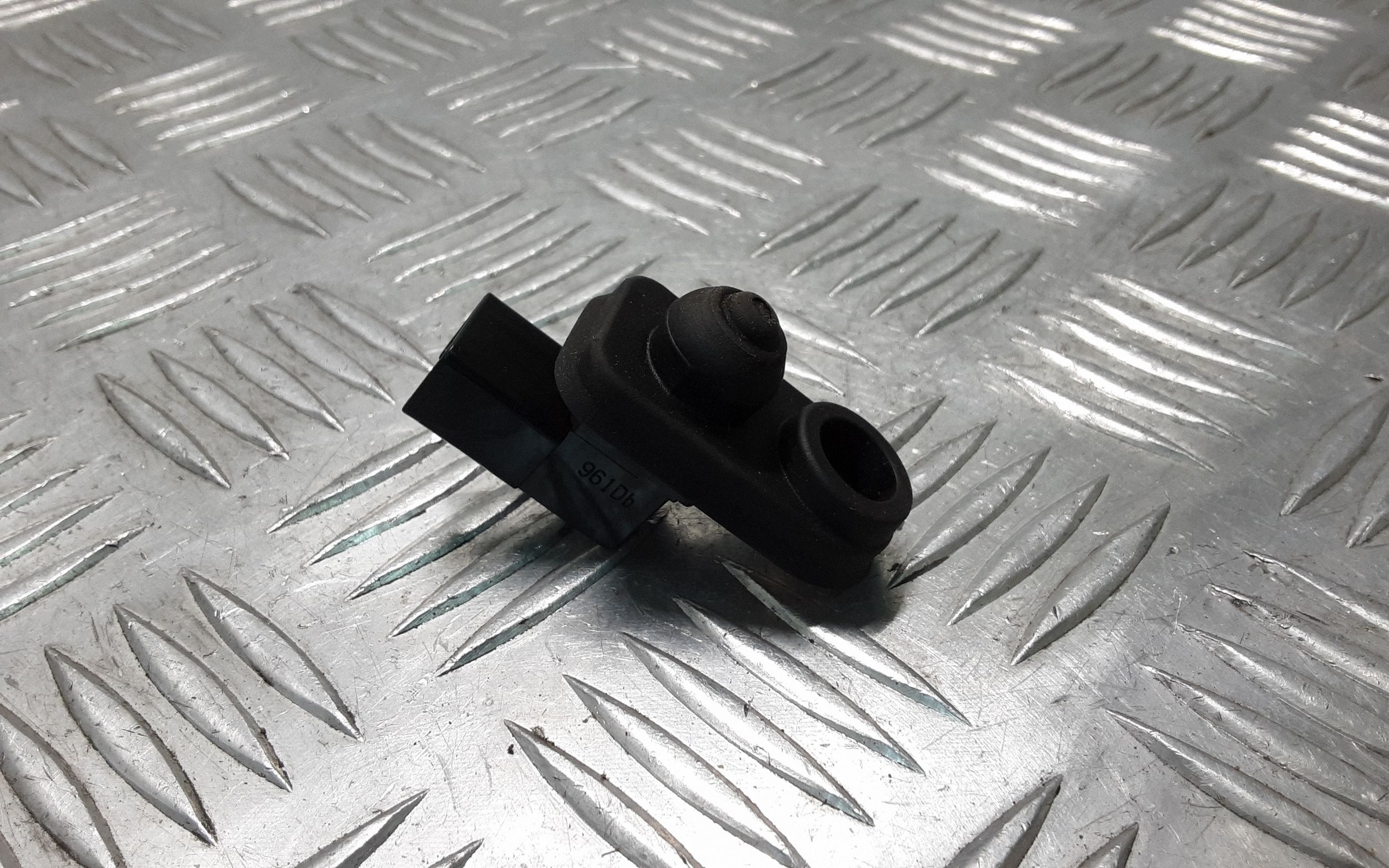 Mitsubishi Outlander 2019 Deurcontactsensor ERN67898 image 2