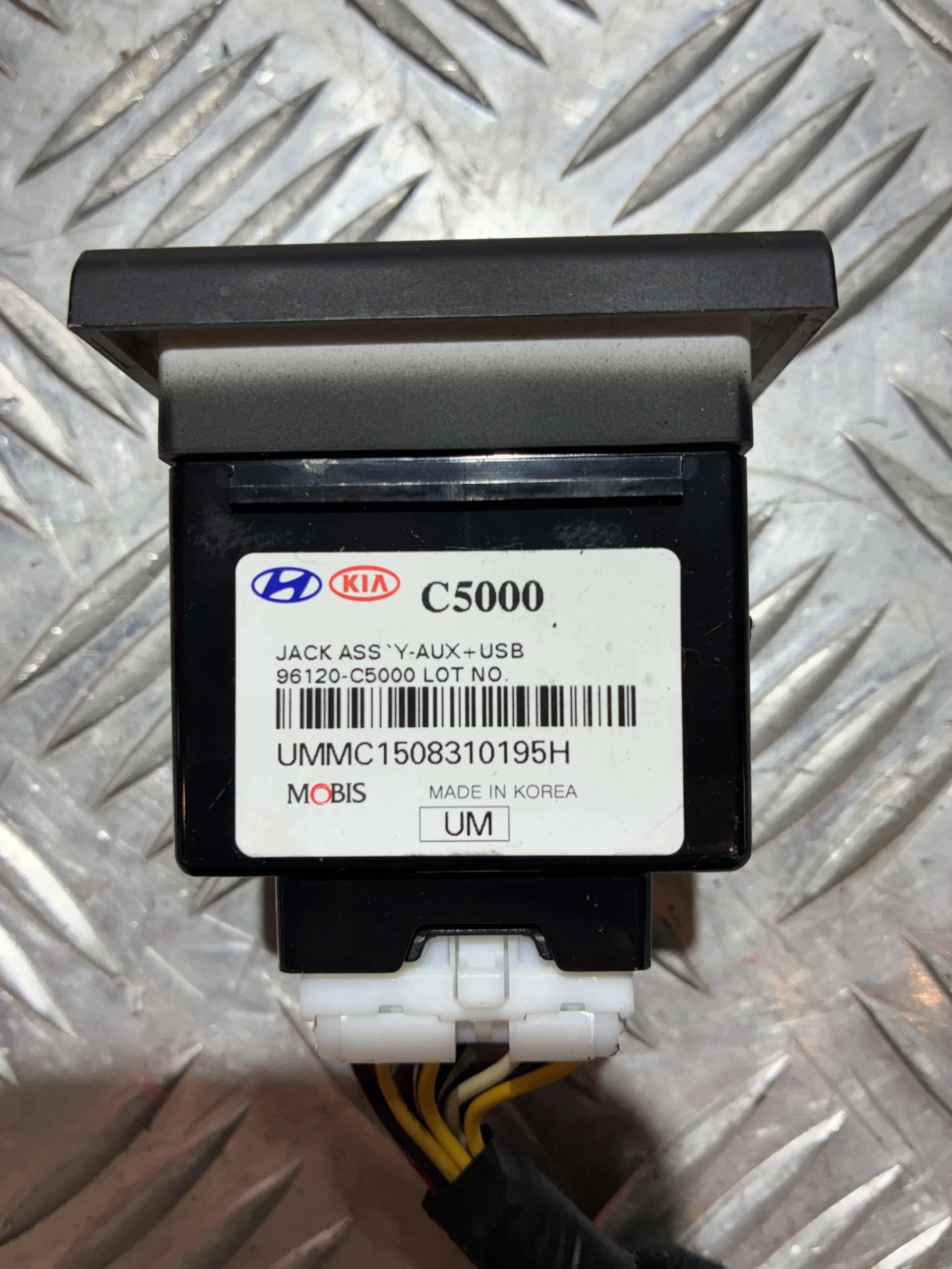 Used AUX/USB Socket Module Panel Kia Sportage IV QL 2015+ image 3
