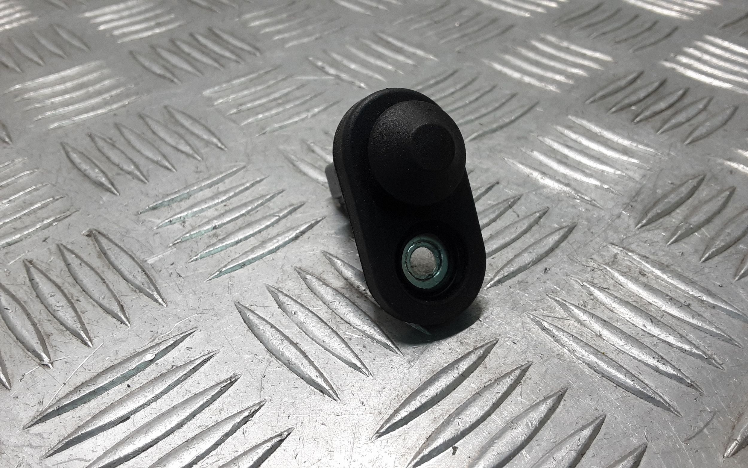 Lexus NX Achterdeurcontactsensor ERN68463 image 2