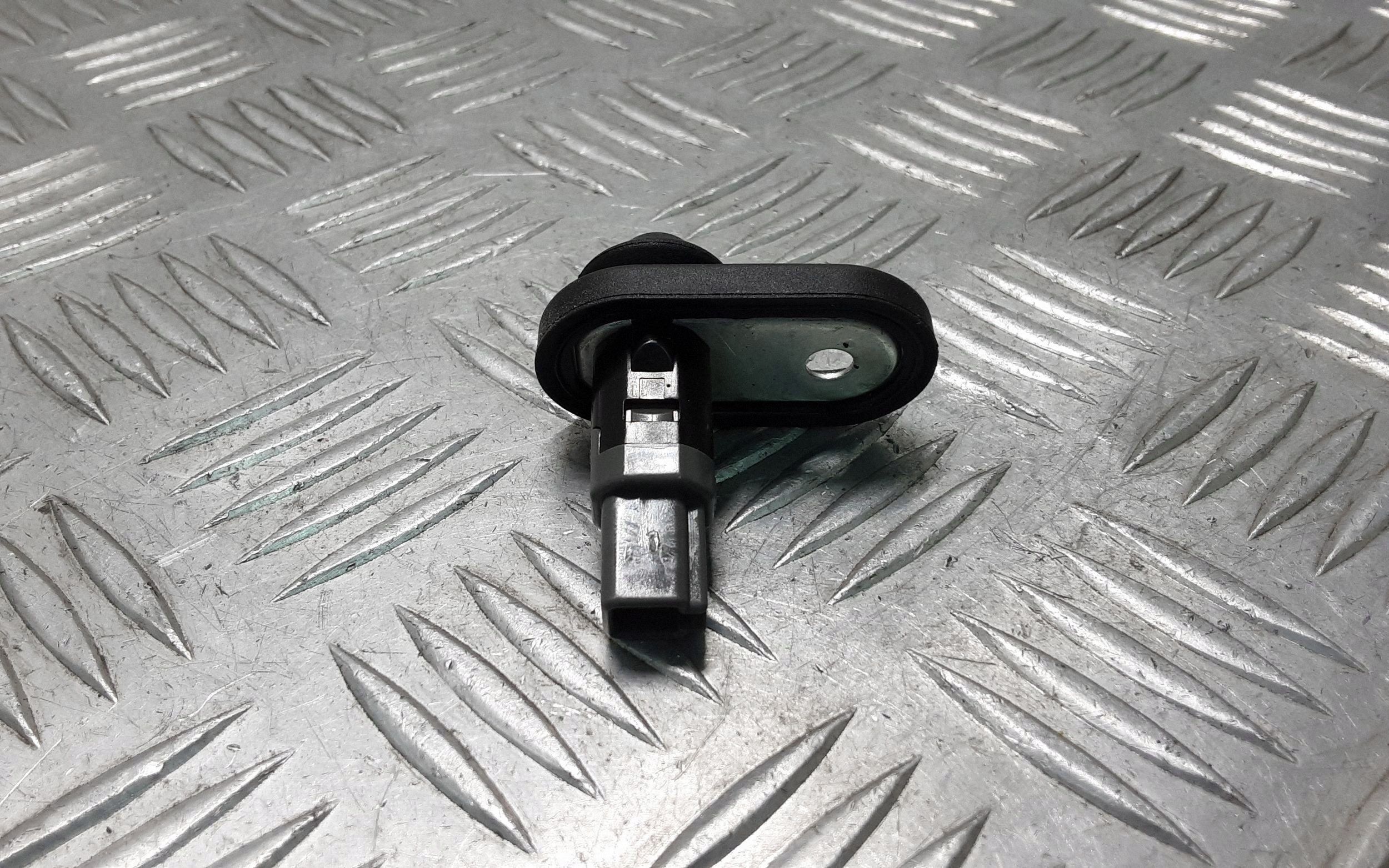 Lexus NX Achterdeurcontactsensor ERN68463 image 3