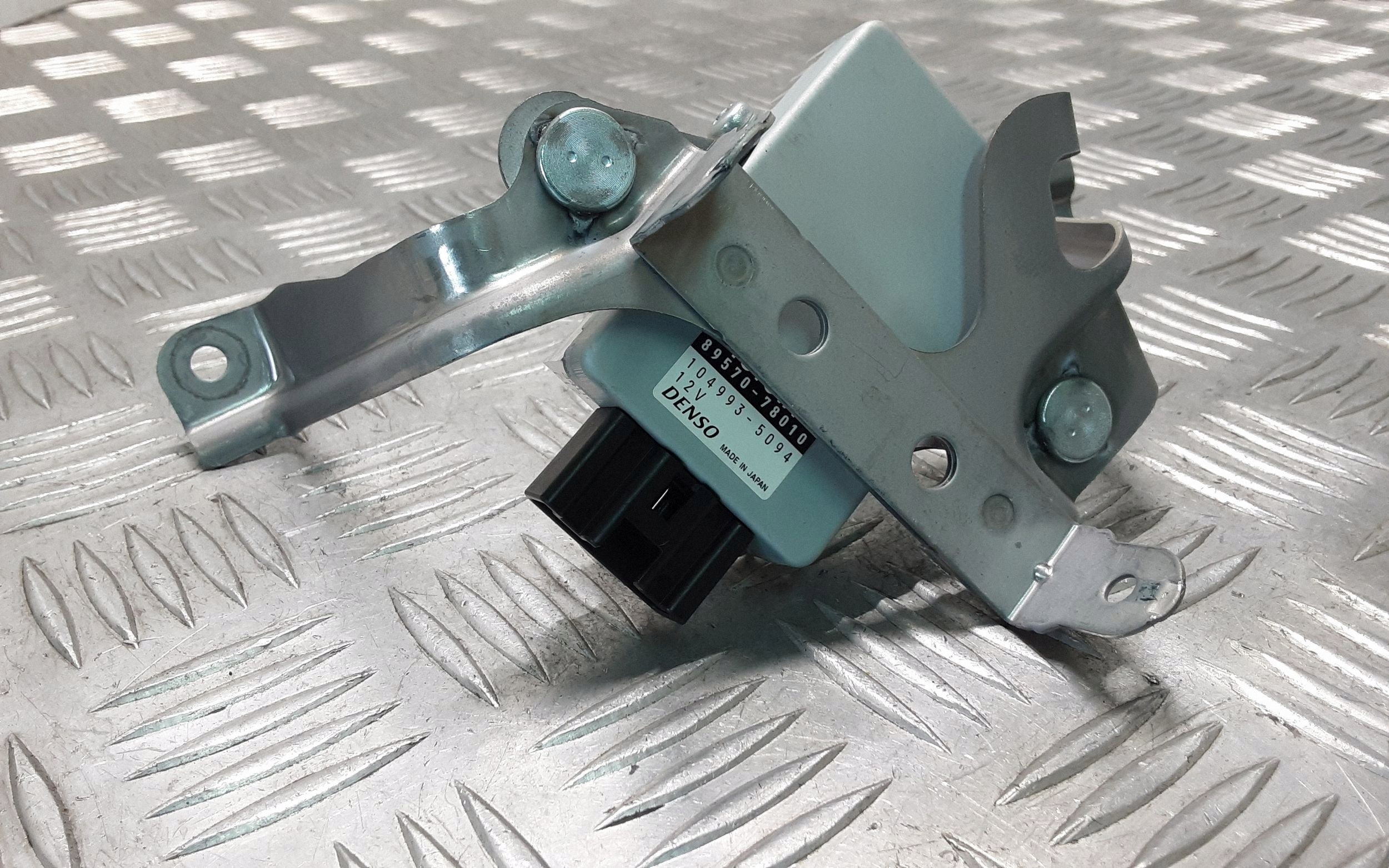 Pompe à carburant Lexus NX 8957078010 2019 image 3