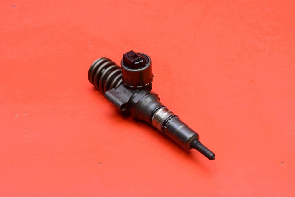 Pumpe-Düse-Einspritzung 03G130073G 0414720404 Audi A6 C6 2.0 TDI 140 KM image 2