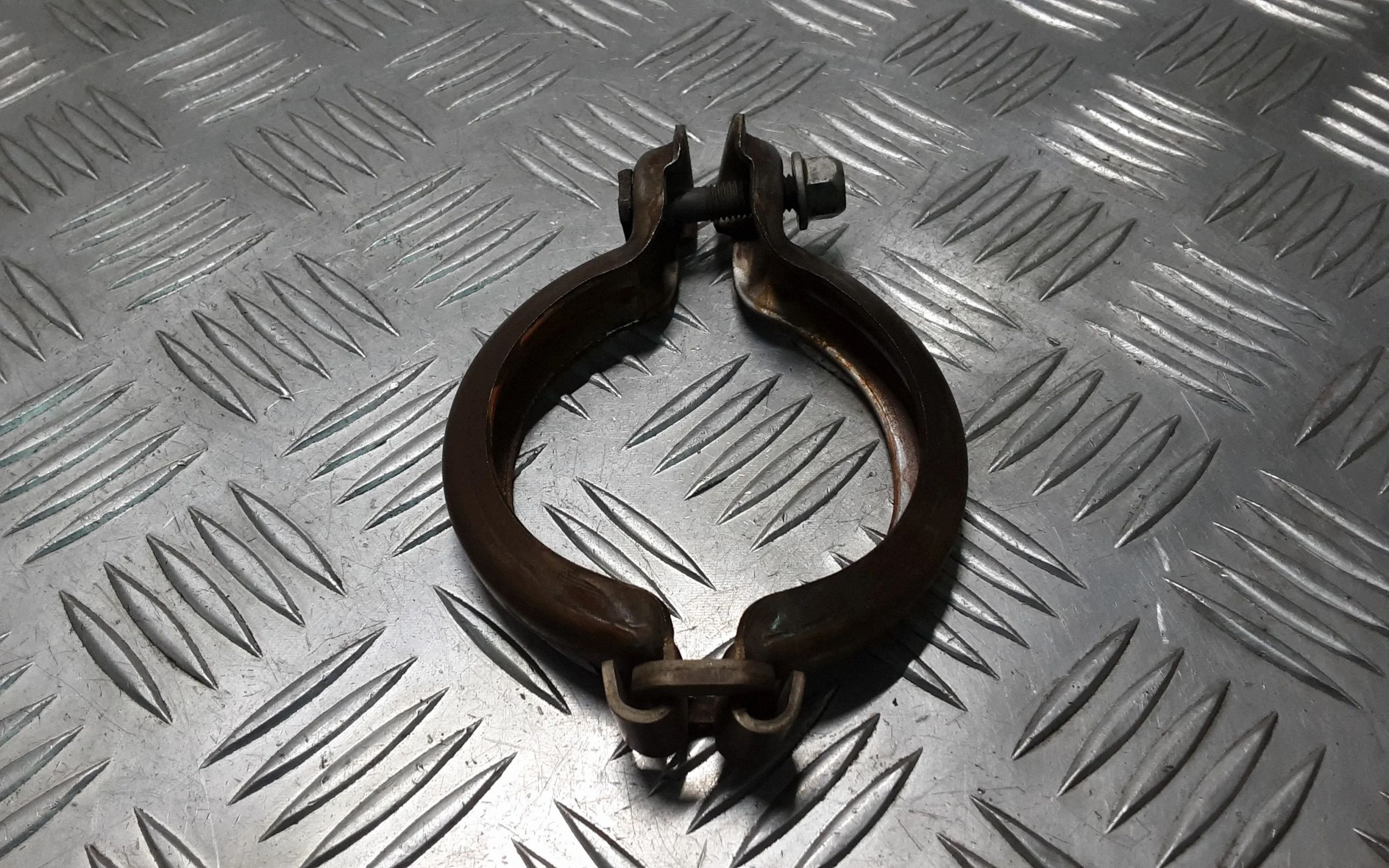 Toyota Land Cruiser J150 Auspuffschelle ERN70892 image 2
