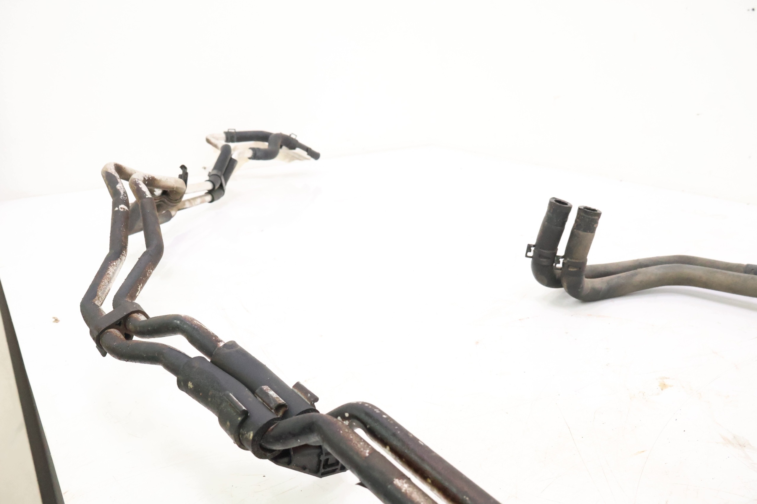 Toyota Land Cruiser 150 2.8D Heizungswasserleitungen hinten image 7