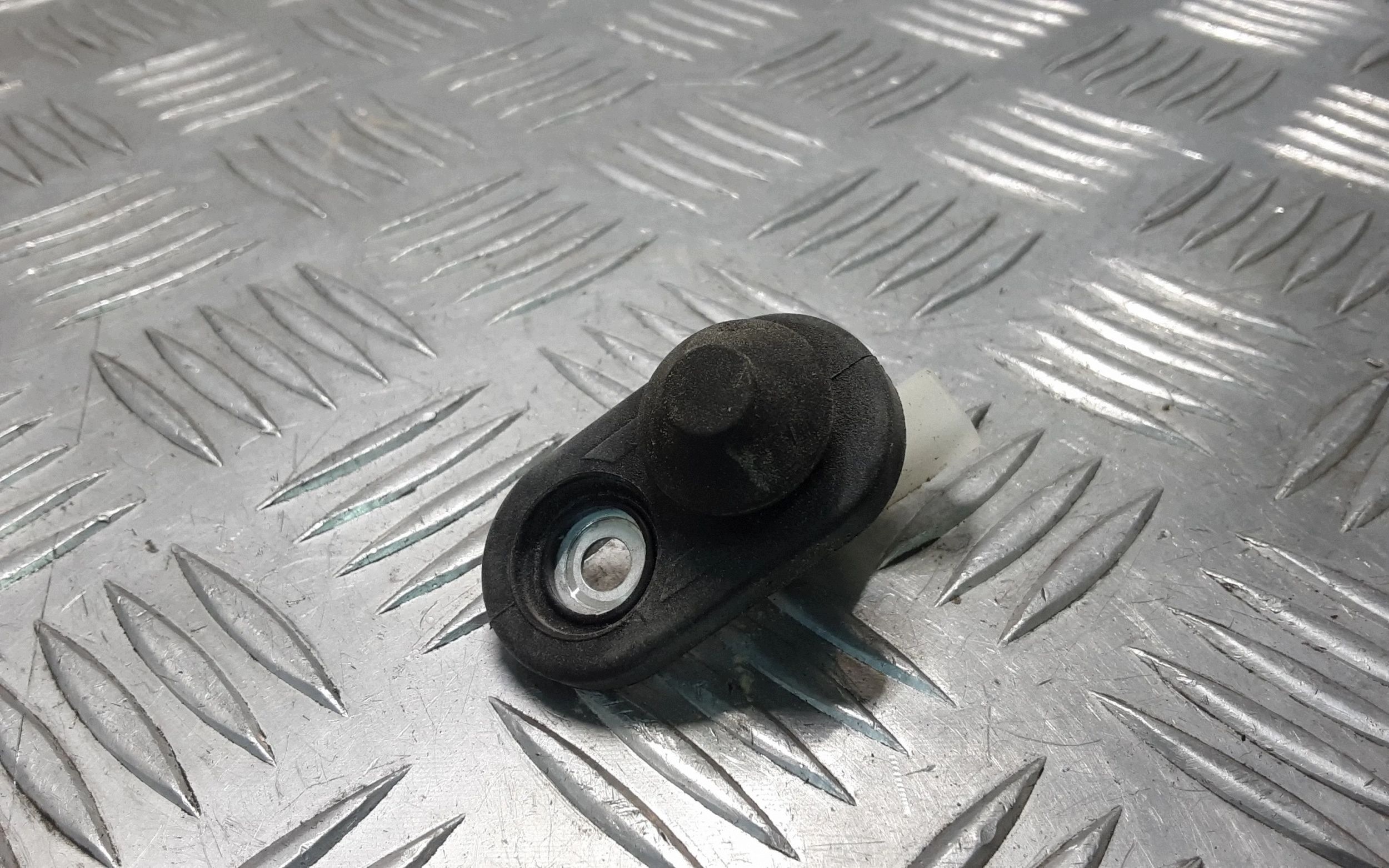 Sensor de apertura de puerta Toyota Land Cruiser 2016 image 2