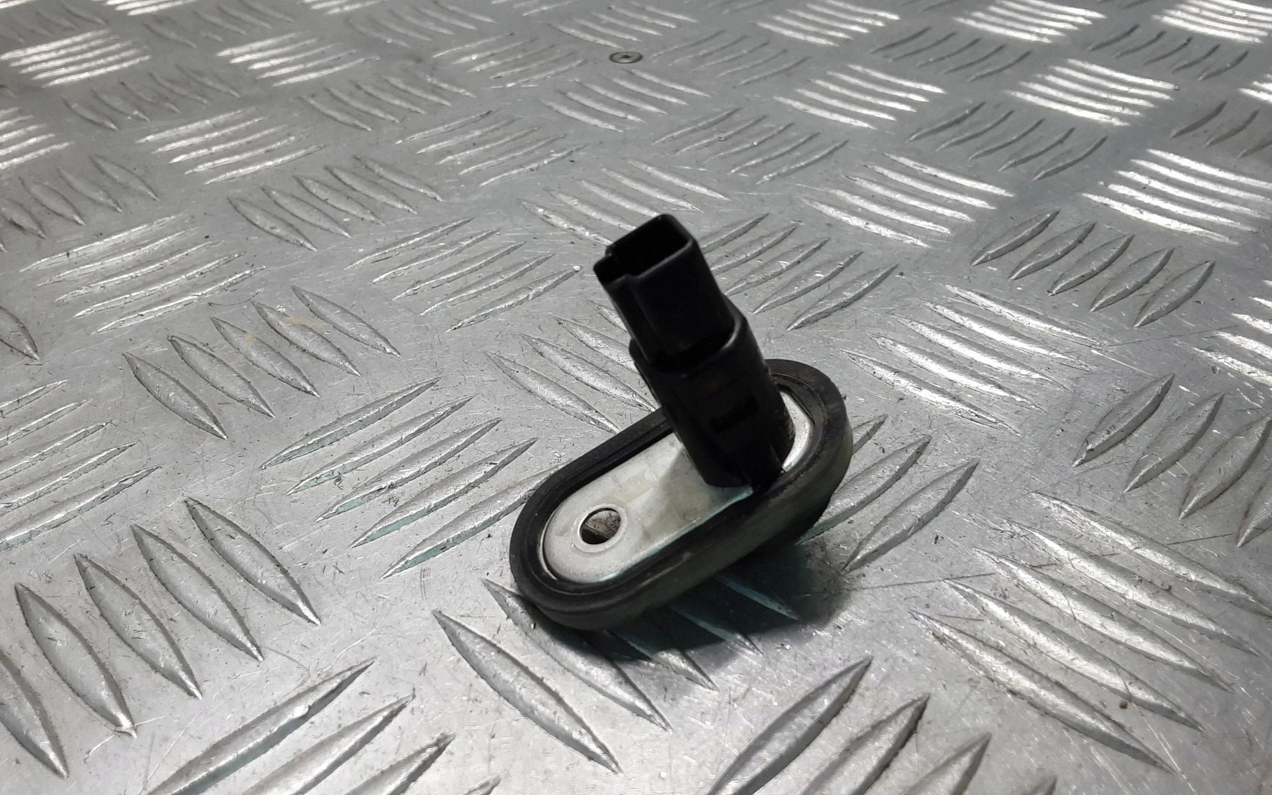 Toyota Land Cruiser J150 Deurcontactsensor ERN72818 image 3