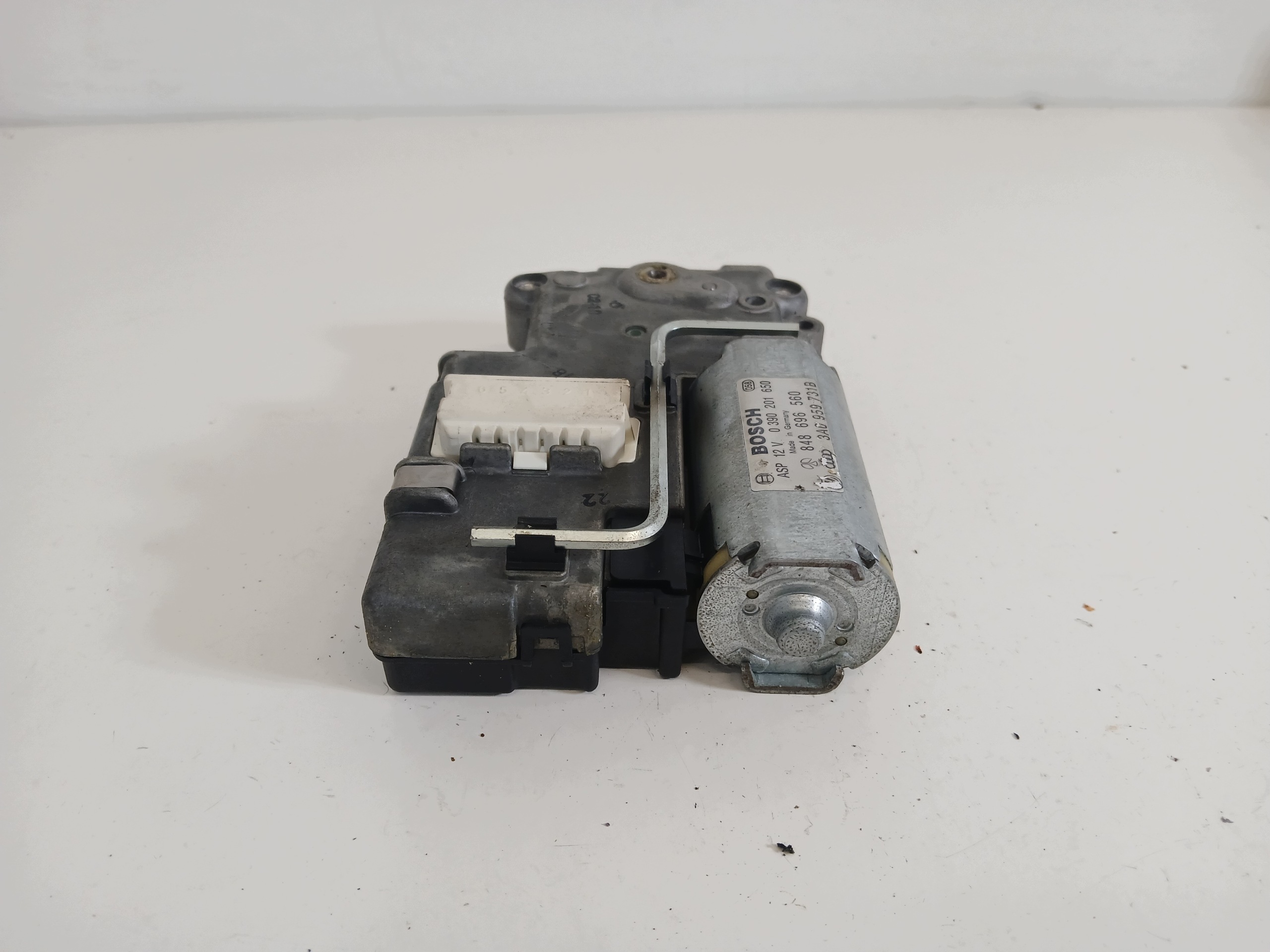 VW Golf III Vento Moteur Toit Ouvrant 3A0959731B image 3