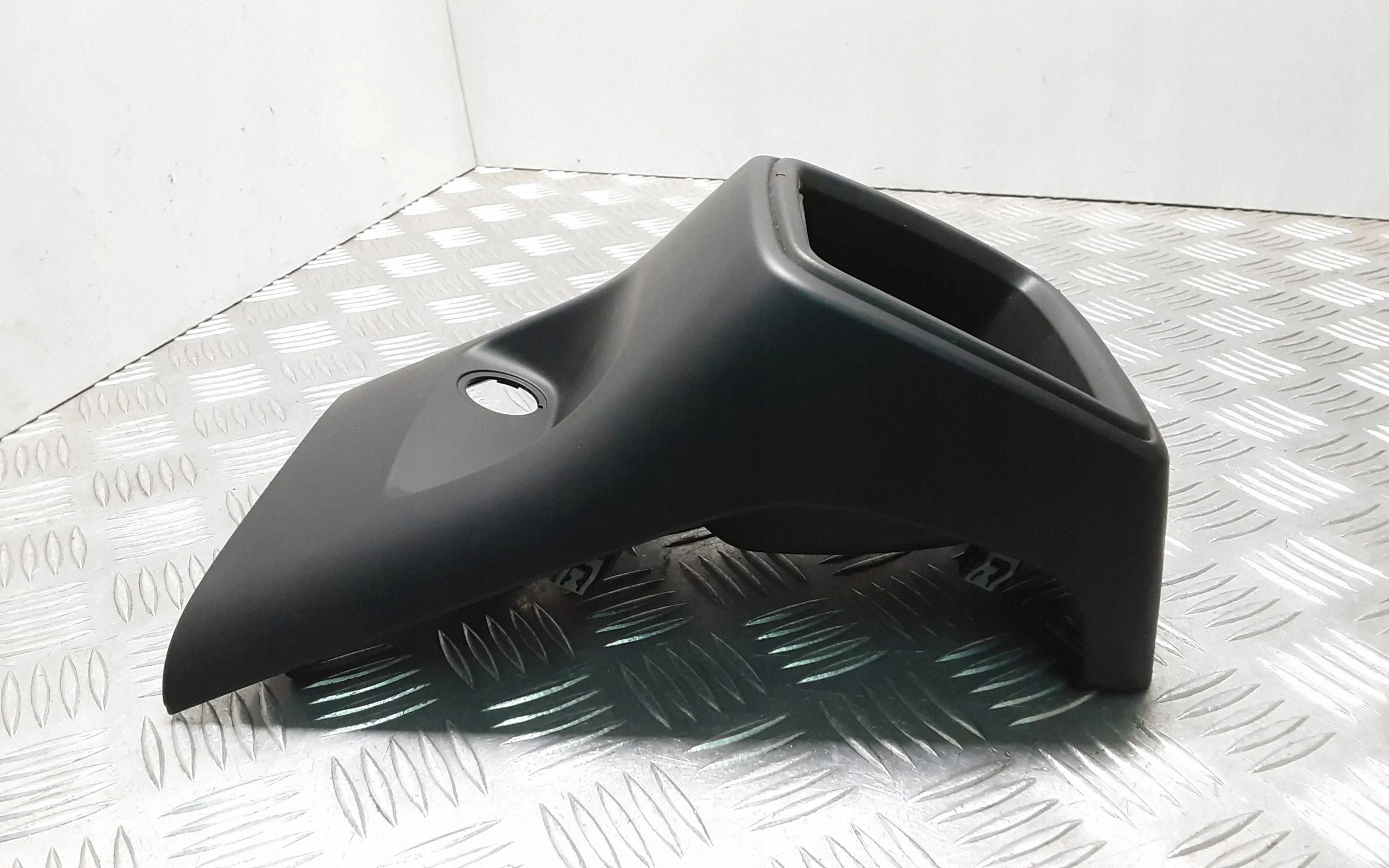 Toma de mechero trasera Volvo XC40 2018 31469045 image 4