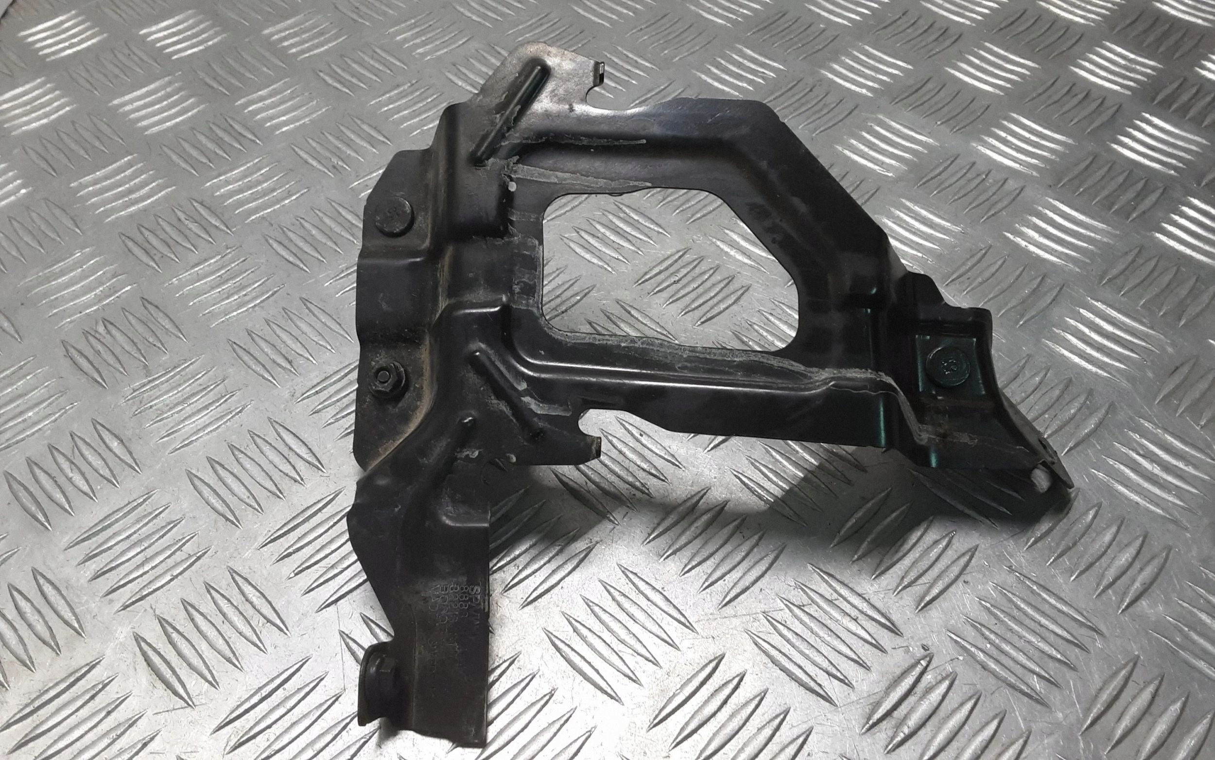 Support ECU Volvo XC40 2020 OEM 32213431 image 3