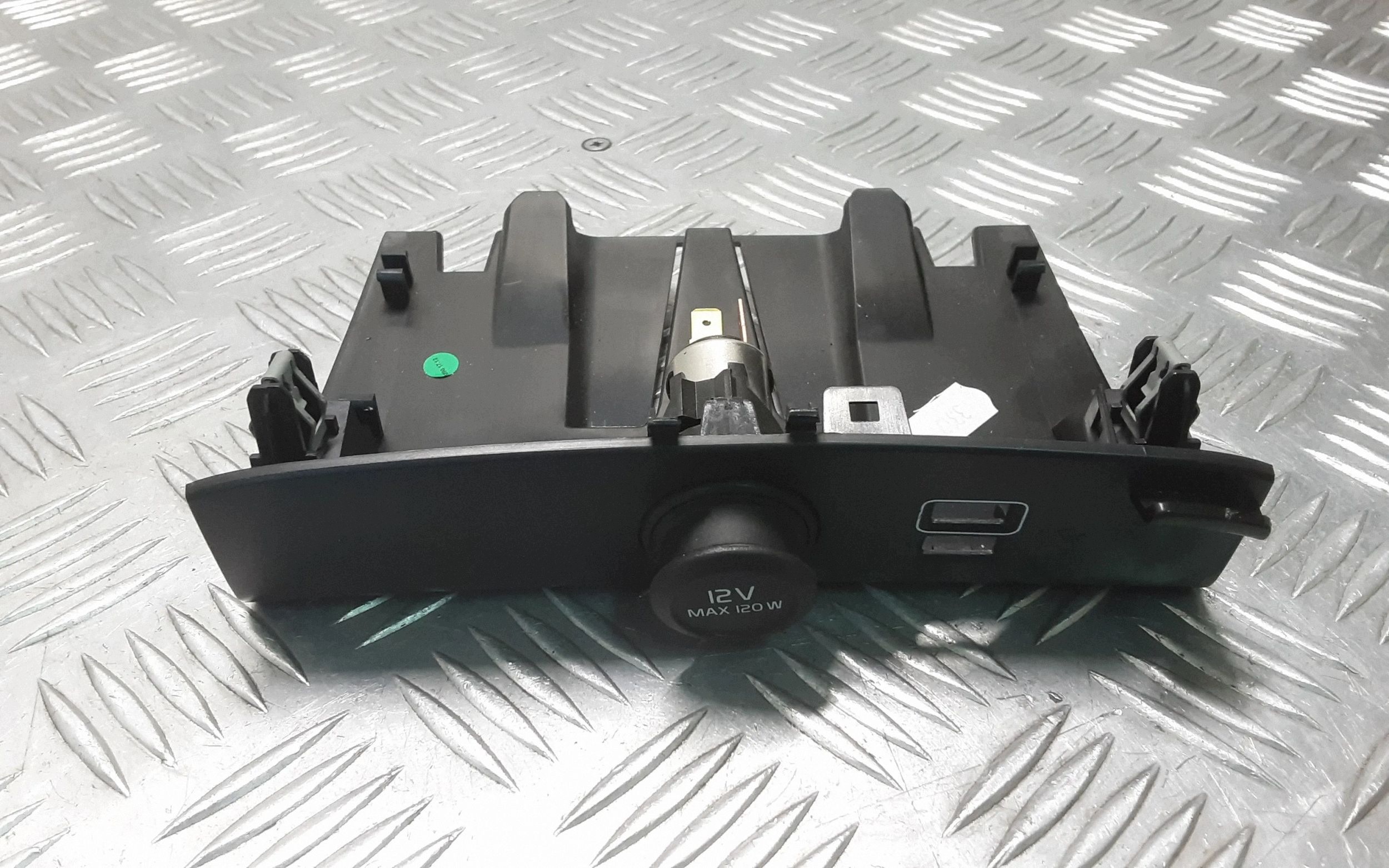 Tomada Isqueiro Dianteira Volvo XC40 2018 31469021 image 2