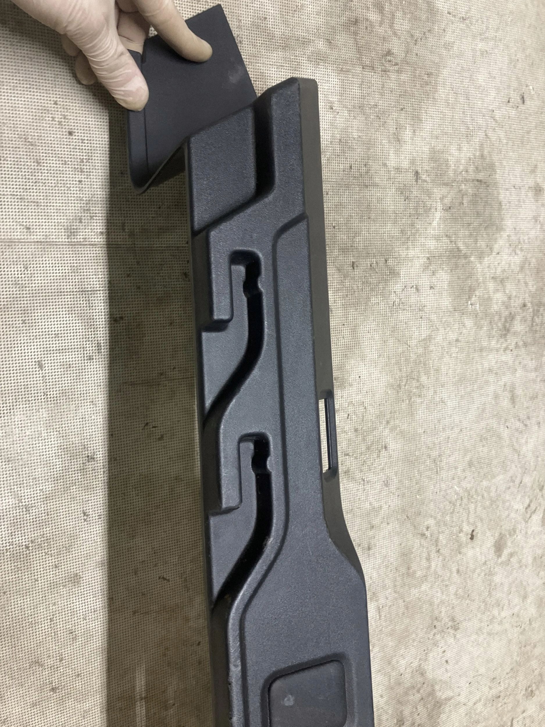 Fixation store de coffre Jaguar F-Pace HK8331013AC image 3