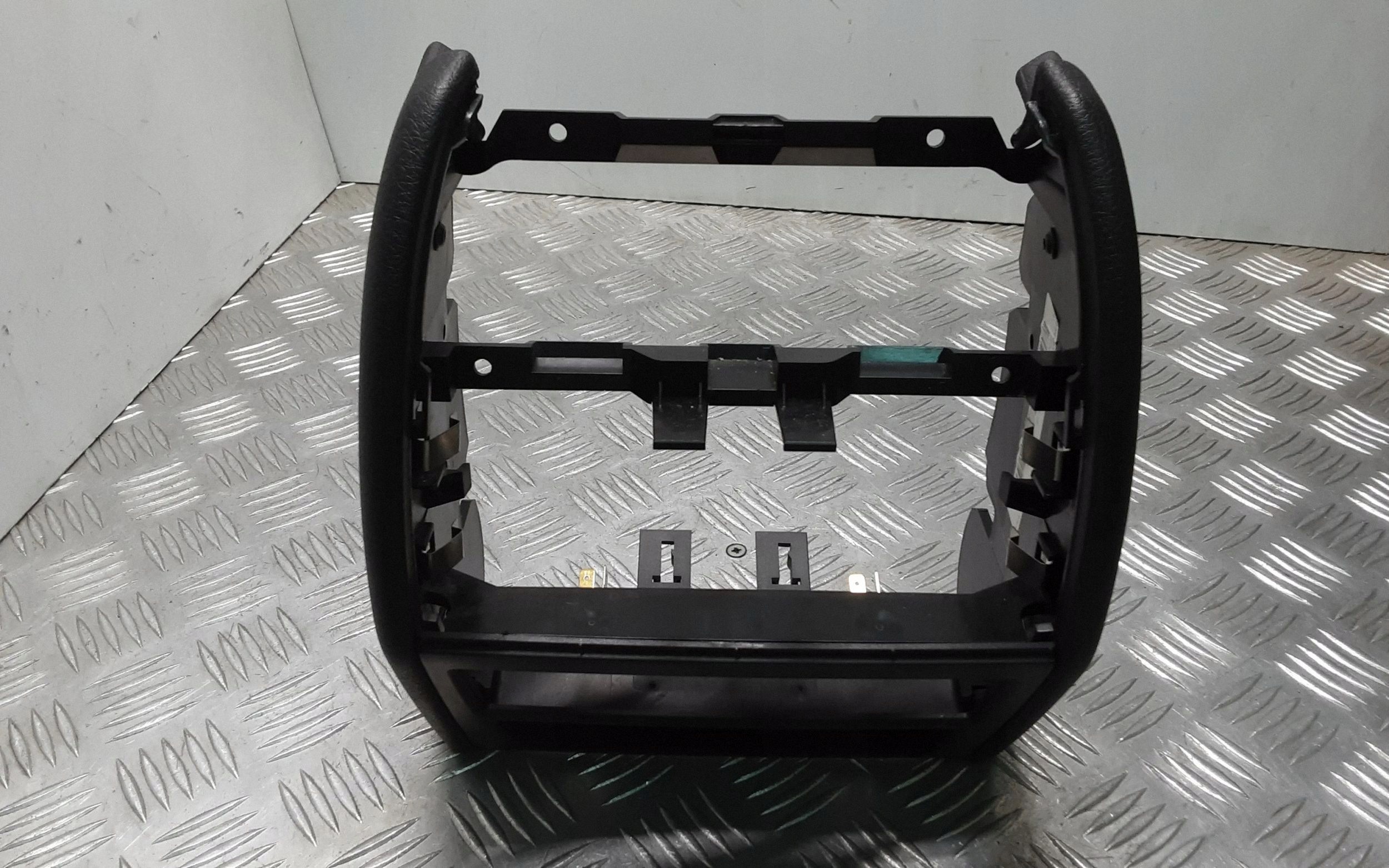 BMW 7er F01 F02 F03 F04 Zigarettenanzünder hinten 9171269 image 5