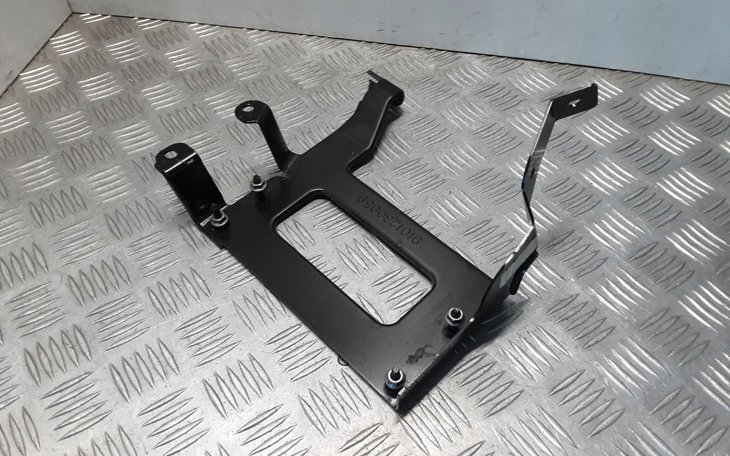 2019 Hyundai Tucson TL Engine Computer 9101230059 image 4