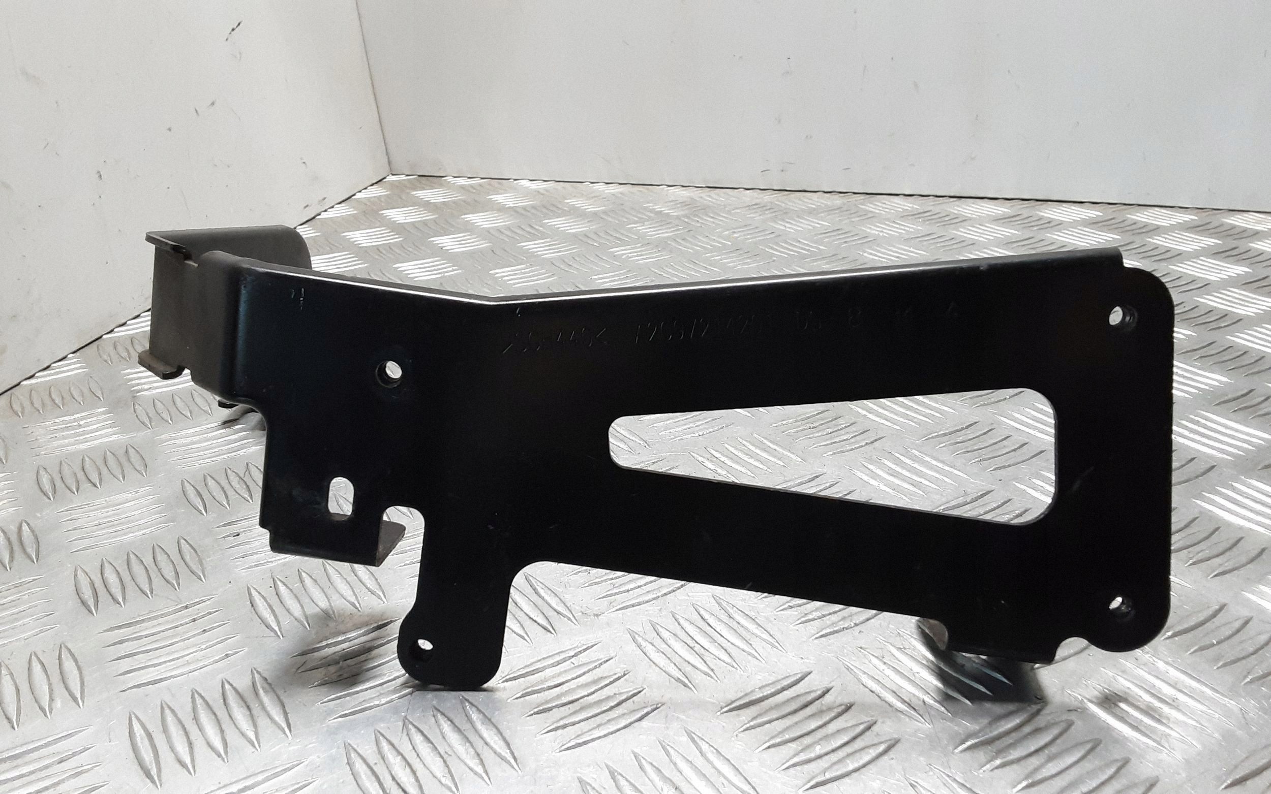 Hyundai Tucson TL Engine Computer A2C97214201 image 4