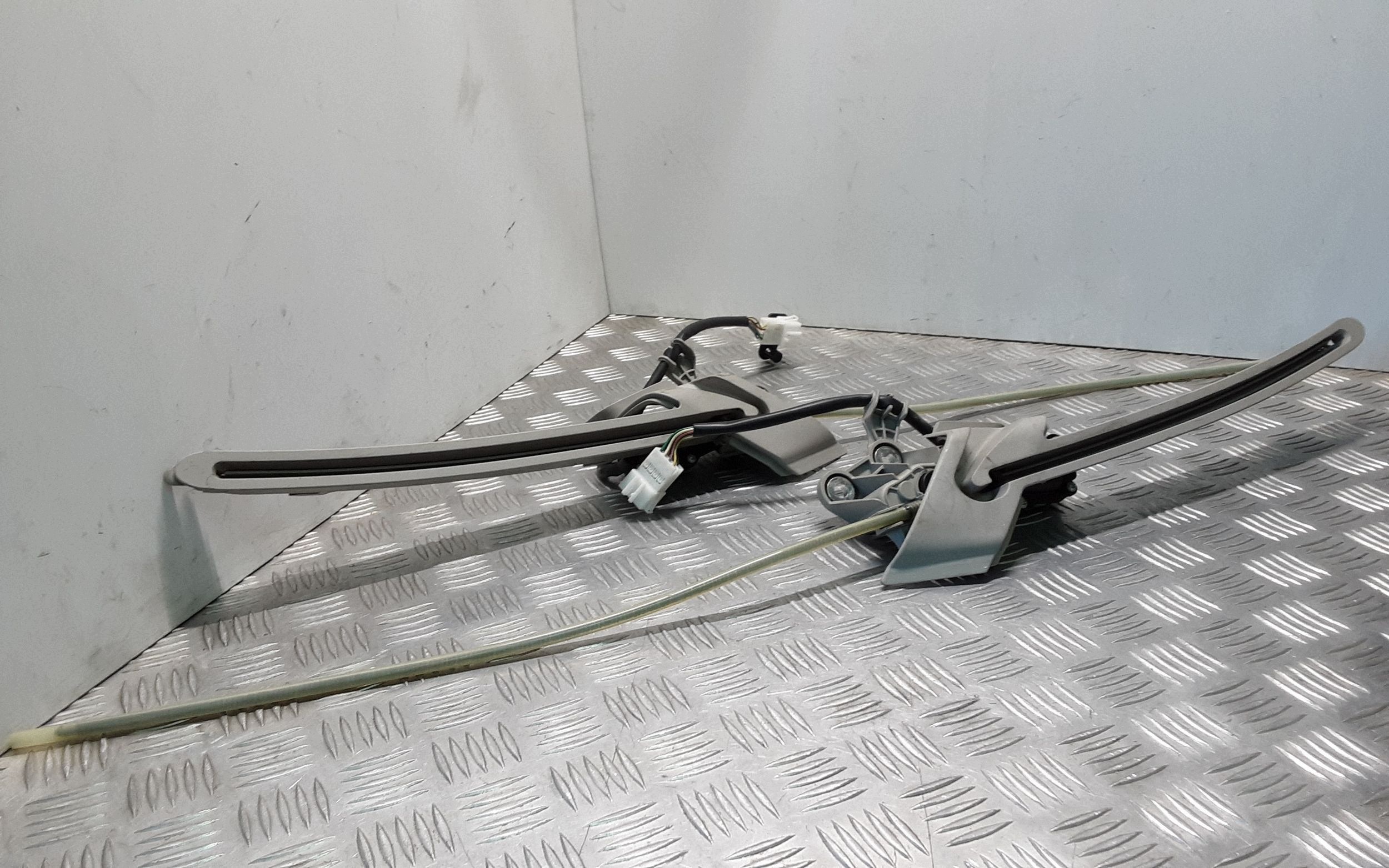 Support store Rolety Bag. Mercedes E W212 Z2128203042 image 2