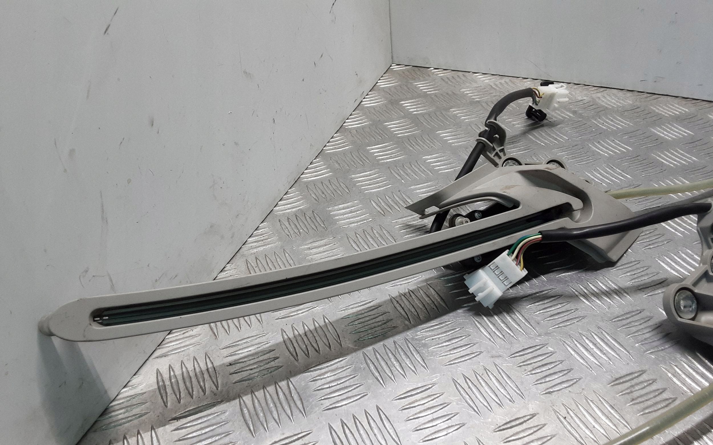 Support store Rolety Bag. Mercedes E W212 Z2128203042 image 3