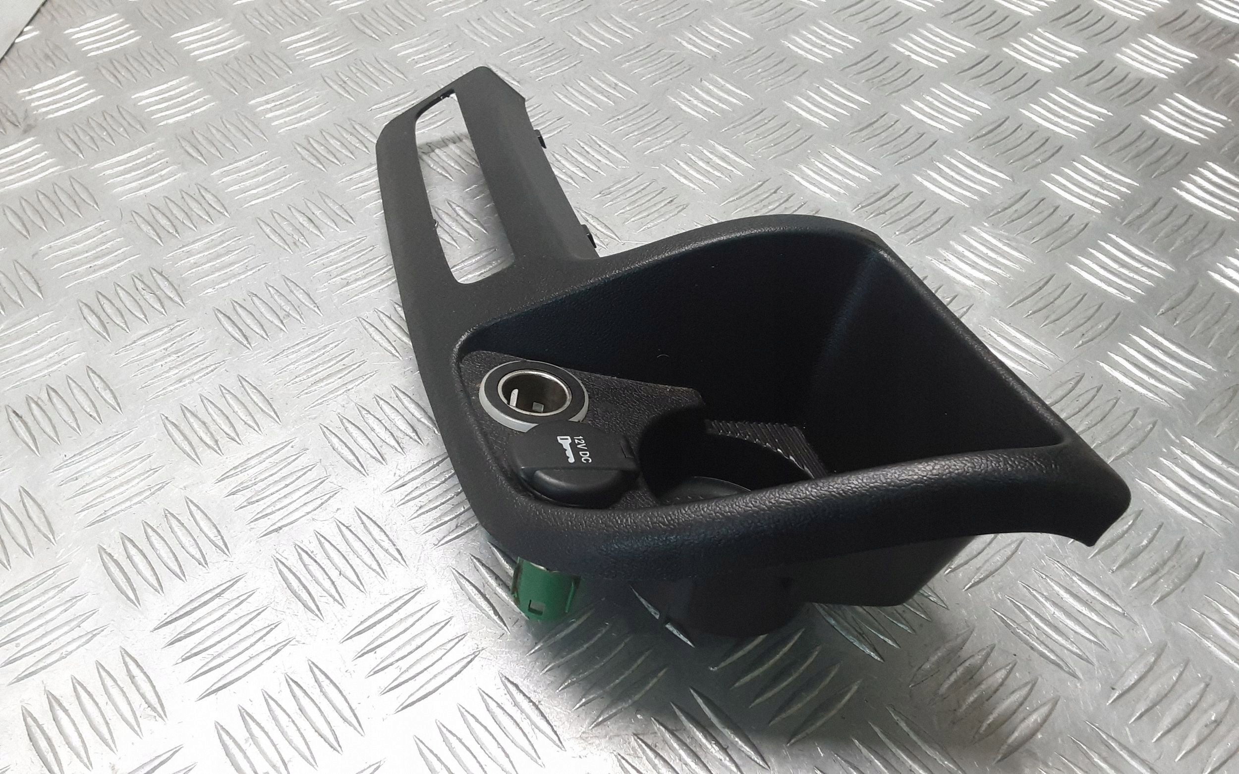 Peugeot Boxer 2018 Lighter Socket 1308183070 image 3