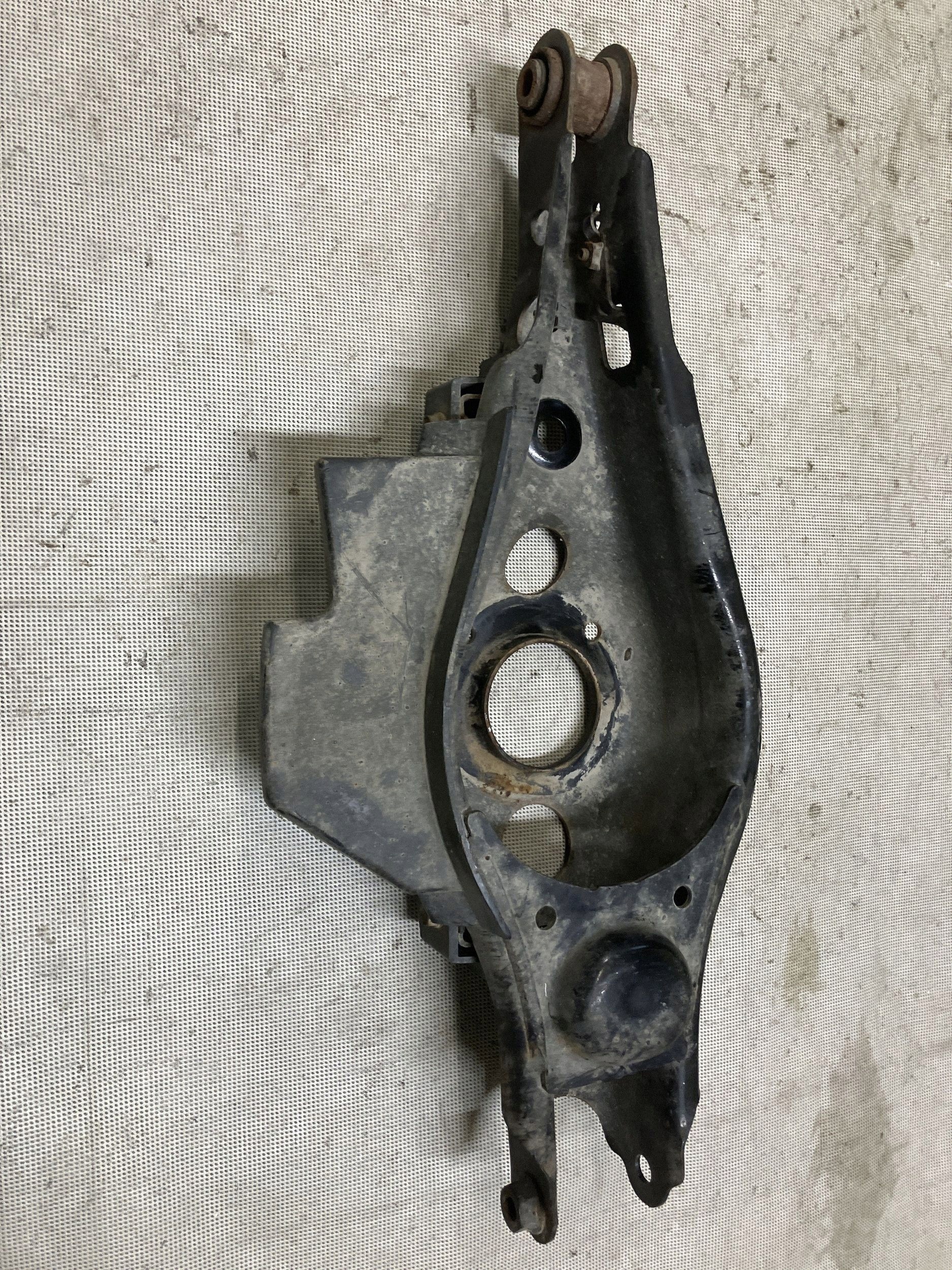 2017 Toyota RAV4 XA40 Rear Spring Seat OEM ERN83950