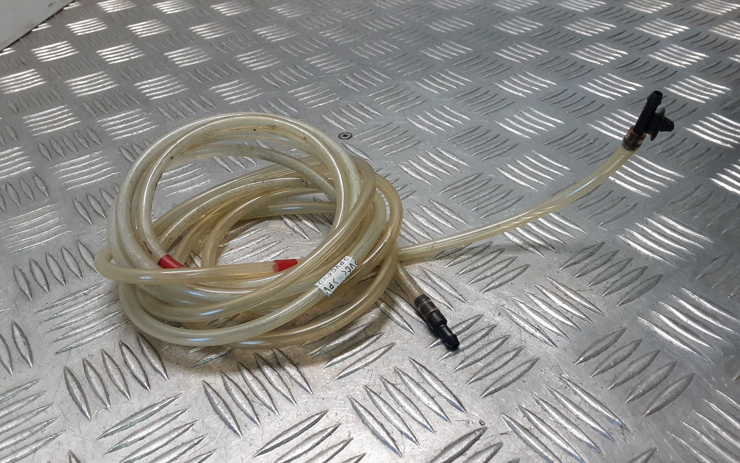 Manguera lavaparabrisas trasero Toyota Land Cruiser J120 ERN84150