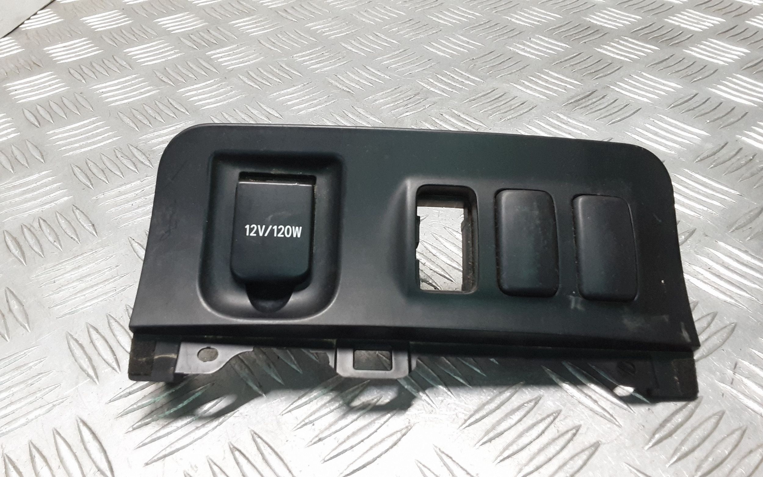 Tomada 12V Dianteira Toyota Land Cruiser J120 2007 image 2