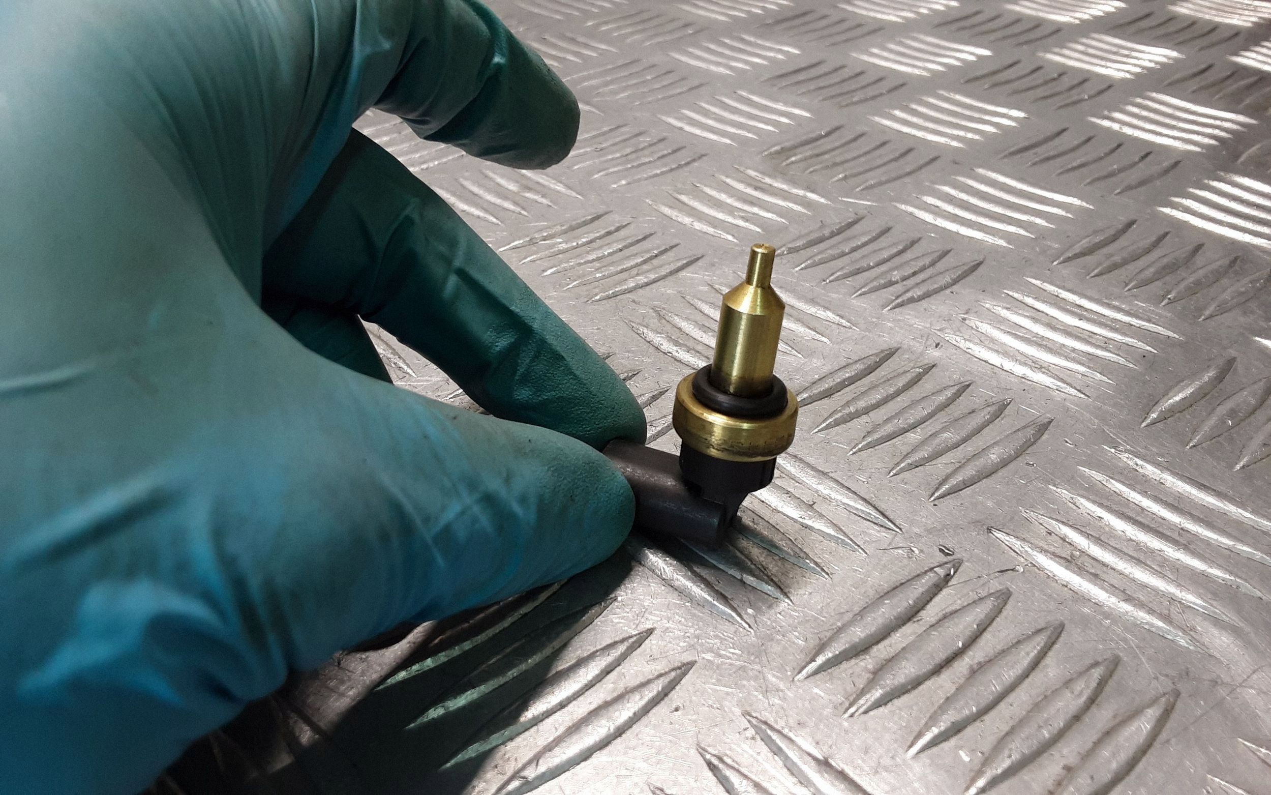 Sensor Temperatura Líquido Arrefecimento Mercedes CLS C219 image 3