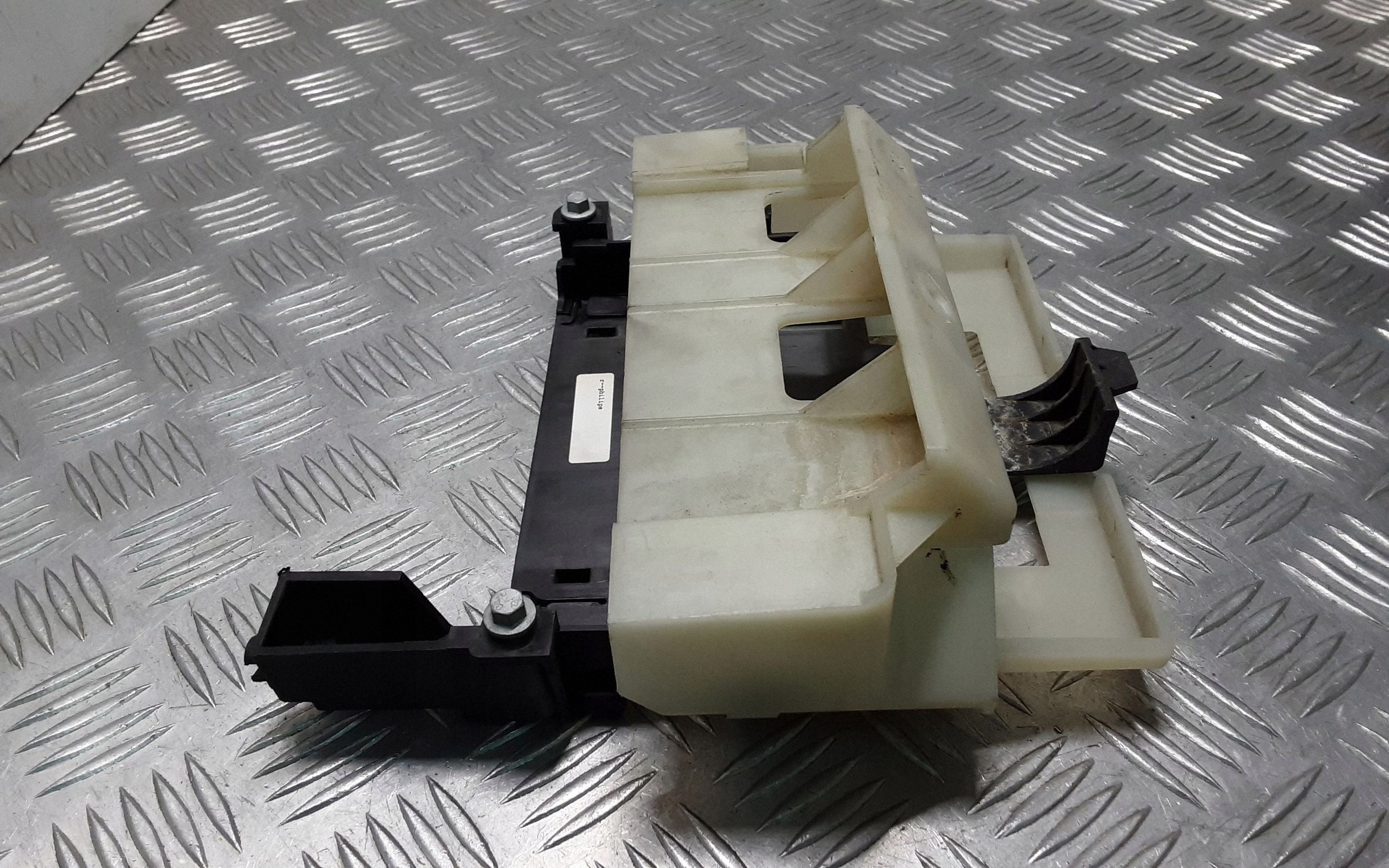 2011 Land Rover Evoque I Engine Computer Mount BJ3212A659AC image 3