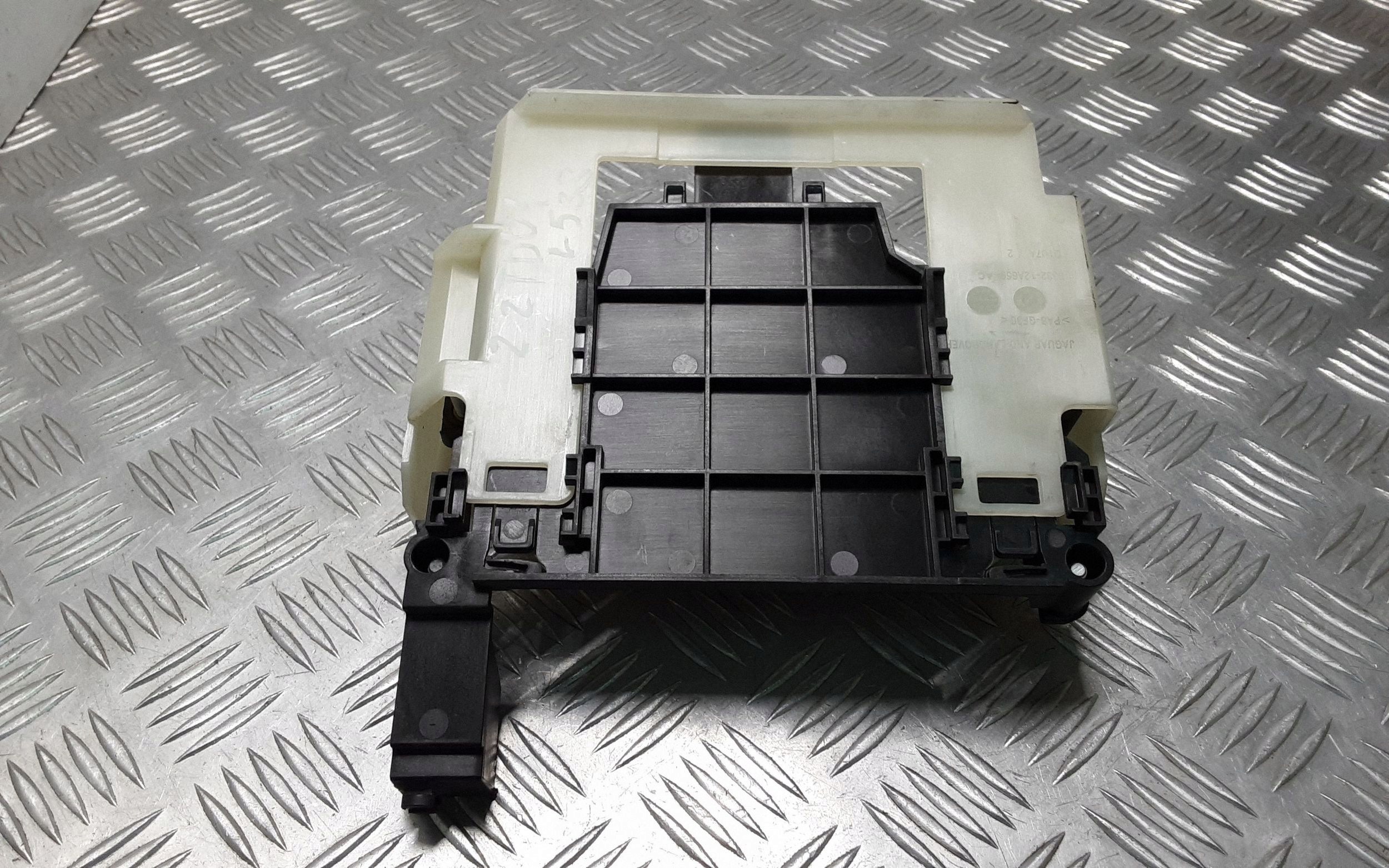2011 Land Rover Evoque I Engine Computer Mount BJ3212A659AC image 4