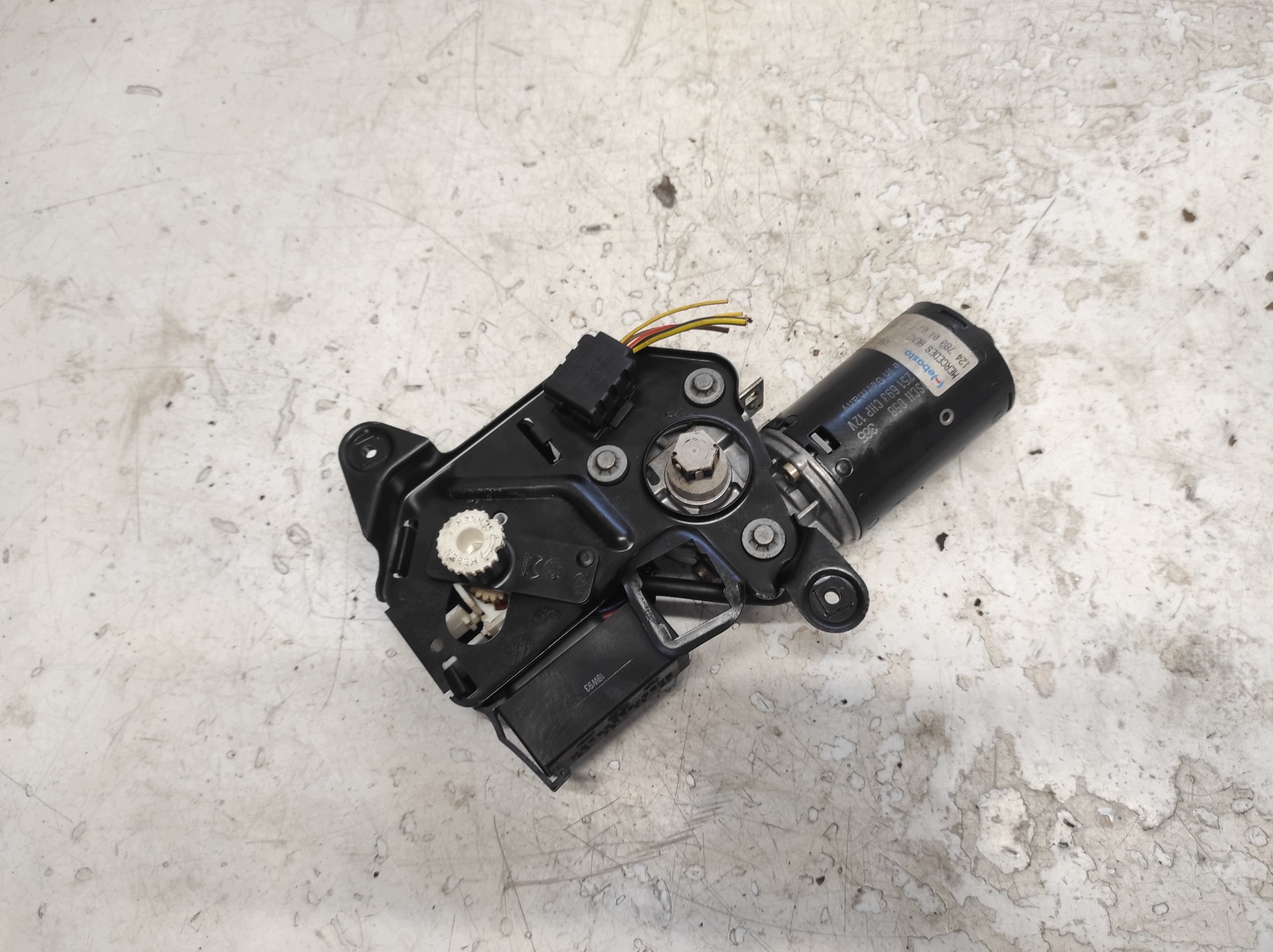 MERCEDES E W124 84- Dakraam Motor 1247800407 image 3