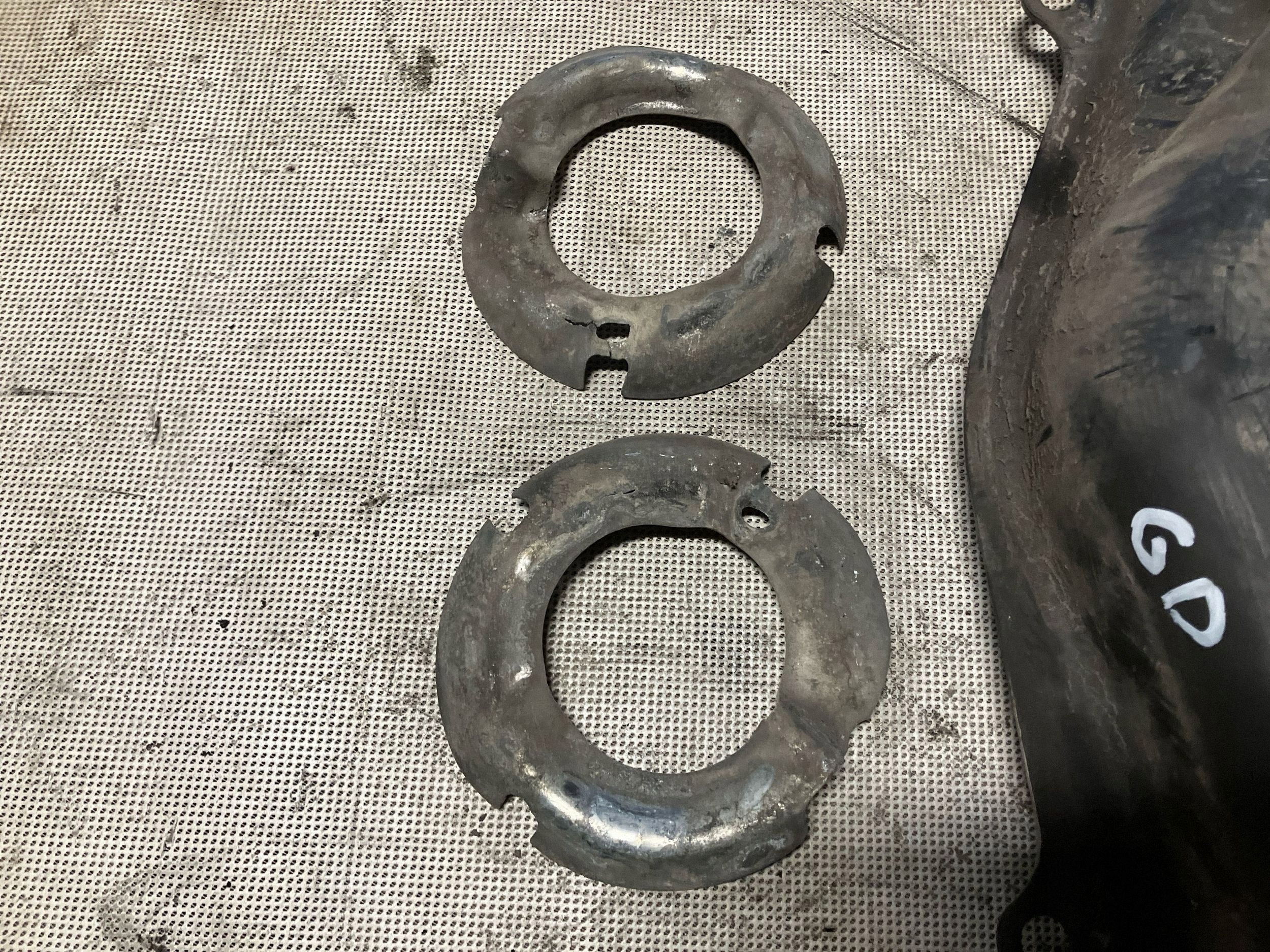 2011 Mercedes C W204 Rear Spring Seat 2043503008