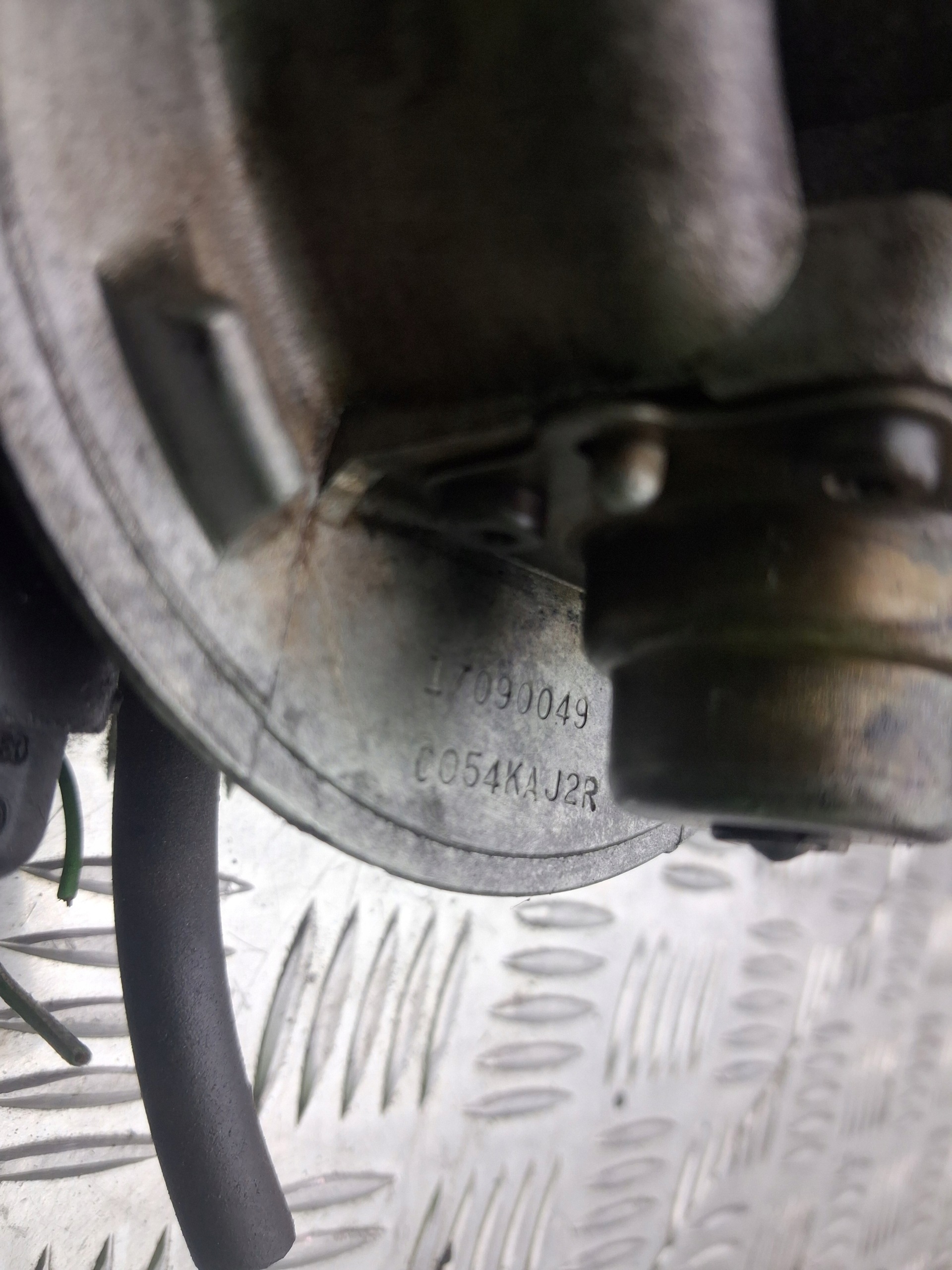 Injecteur Opel Corsa B 1.4 8V 17090049 image 4
