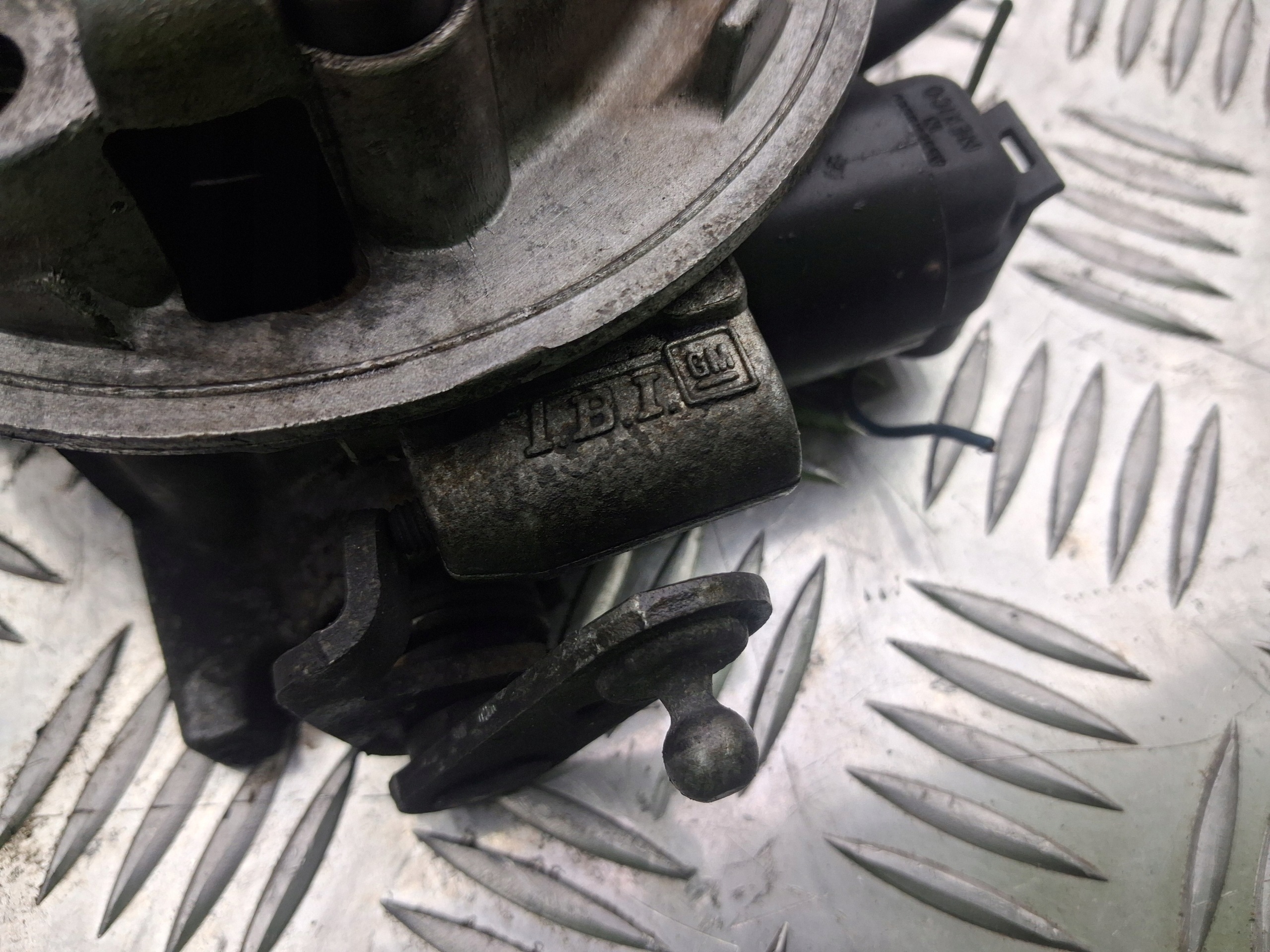 Injecteur Opel Corsa B 1.4 8V 17090049 image 5