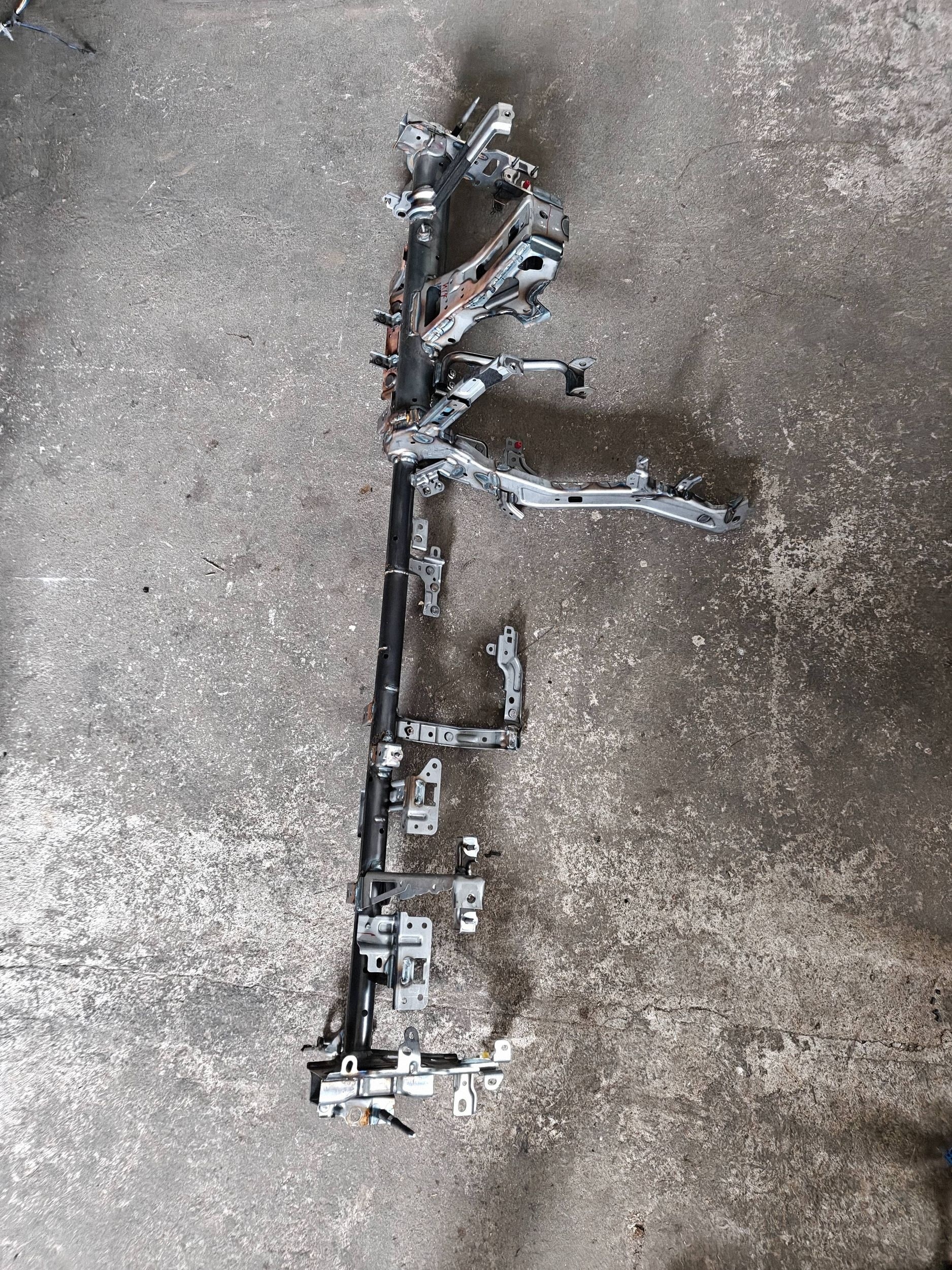 Hyundai IONIQ 6 Rinforzo cruscotto 84410-KL000