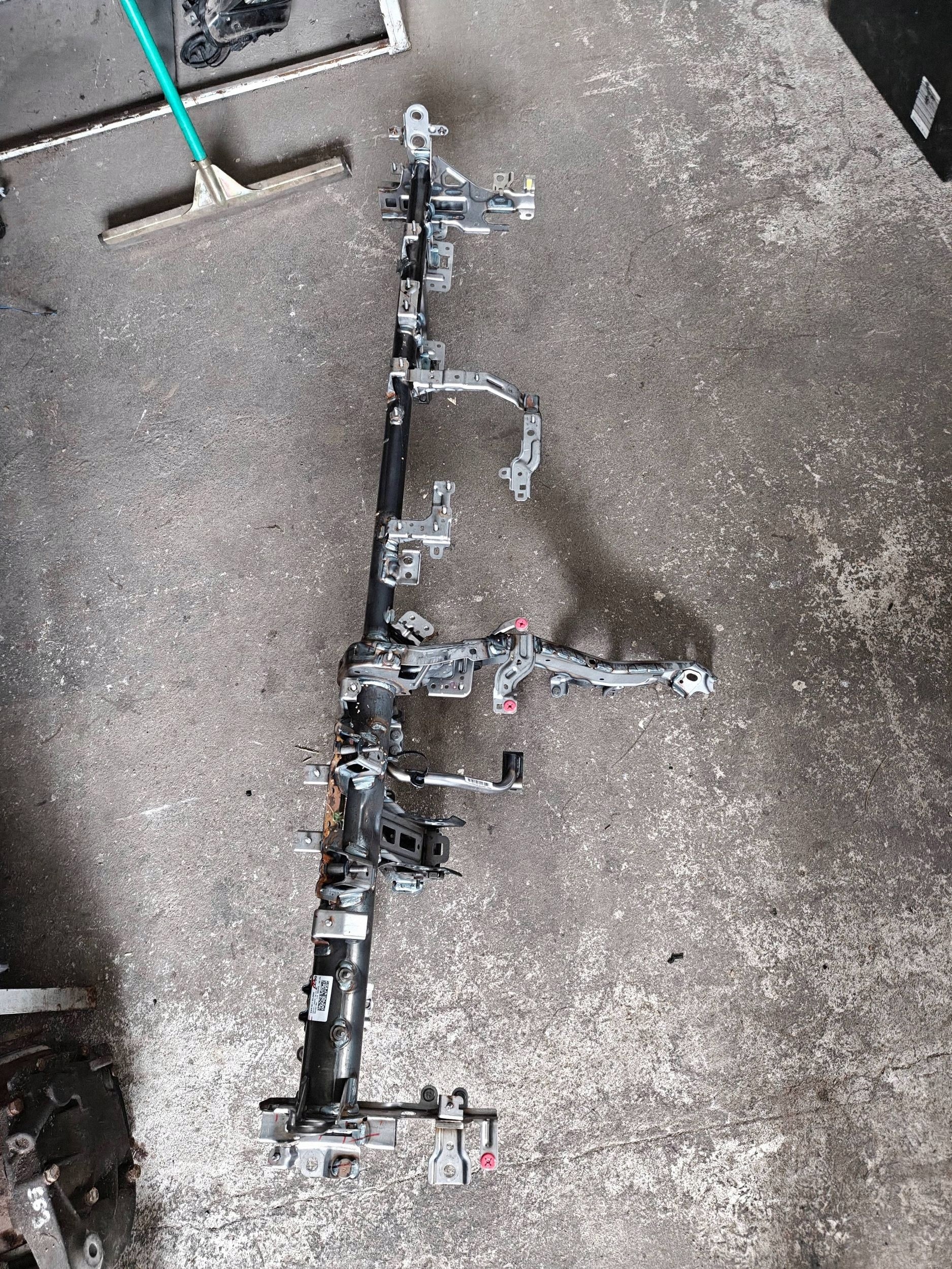 Reforço Painel Hyundai IONIQ 6 84410KL000 image 7