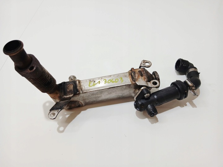 BMW OE 7794245 jäähdytin, moottorin jäähdytysjärjestelmä