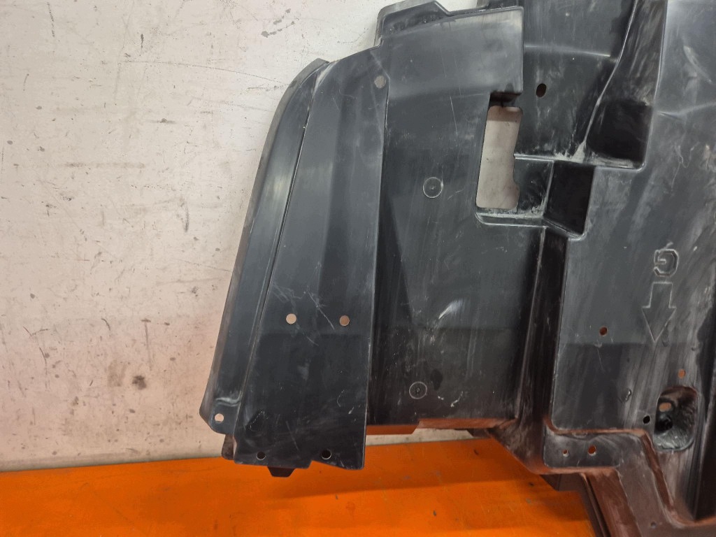 Toyota Auris 2 II 12-18 alusta suojus 58399-02051