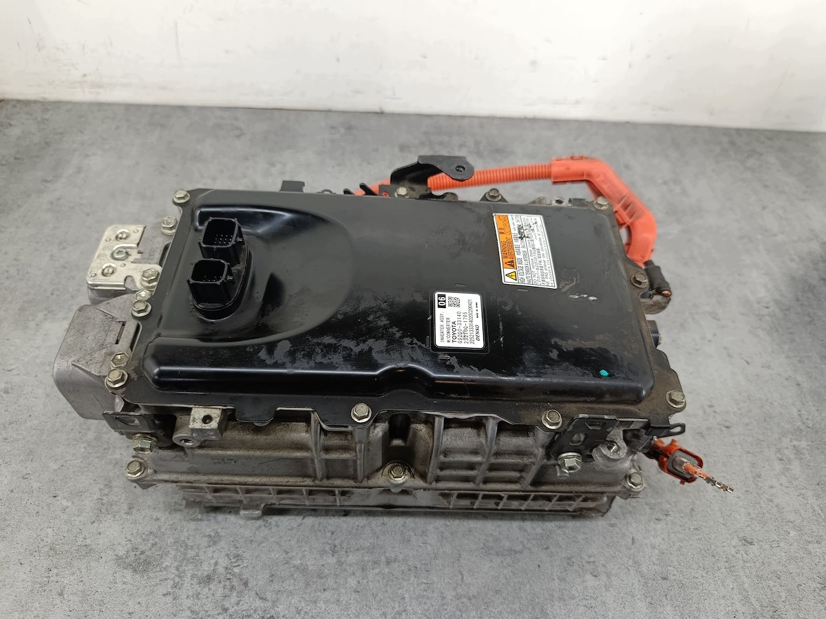 Vaihtosuuntaaja Toyota RAV4 V (18-) G9200-33140 image 2