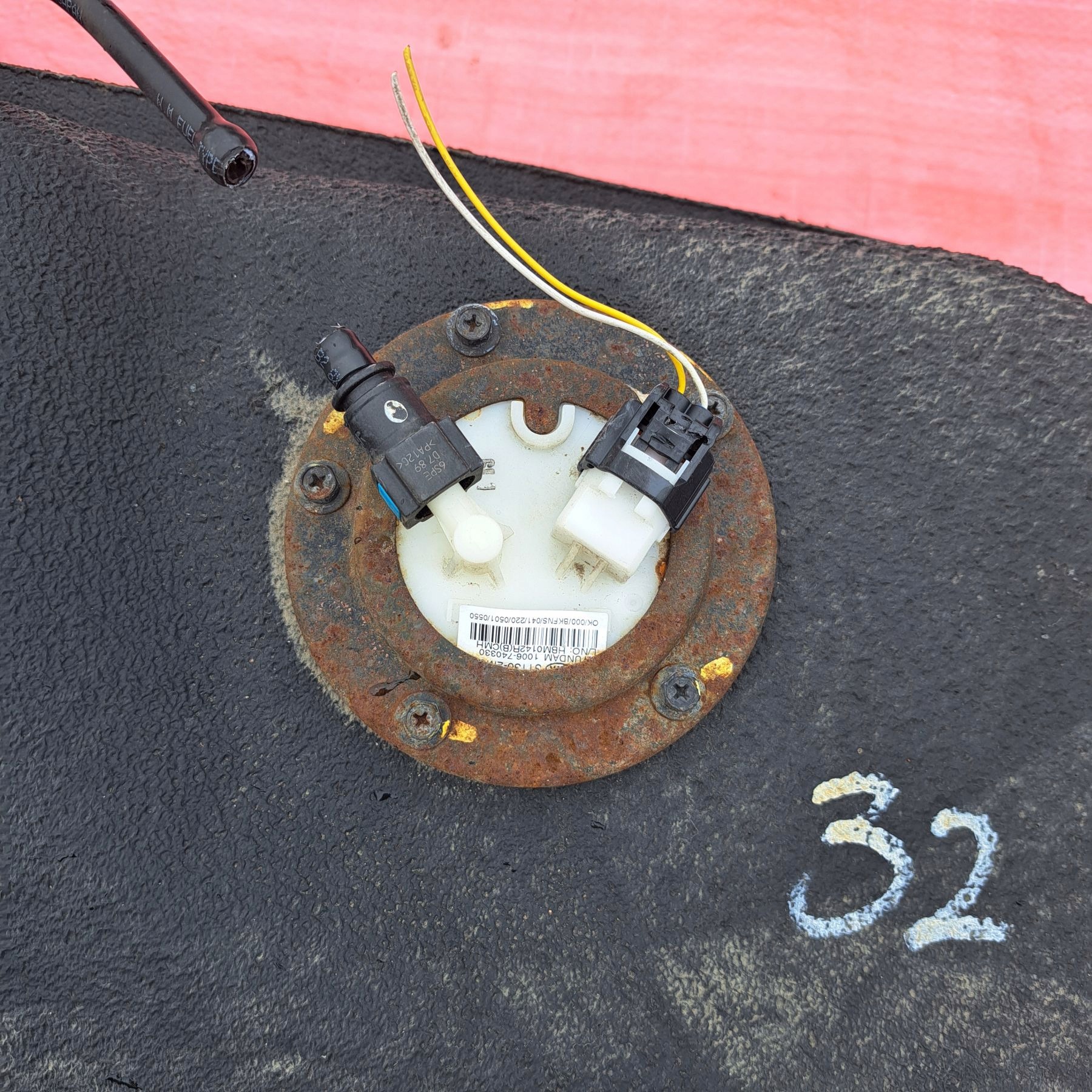 Sensor de combustible Hyundai Genesis Coupe 3.8i 2016 image 2