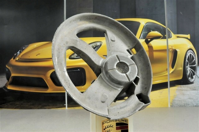 Porsche 911 996 C4/C4S/Turbo Iskunvaimentimen lautanen R