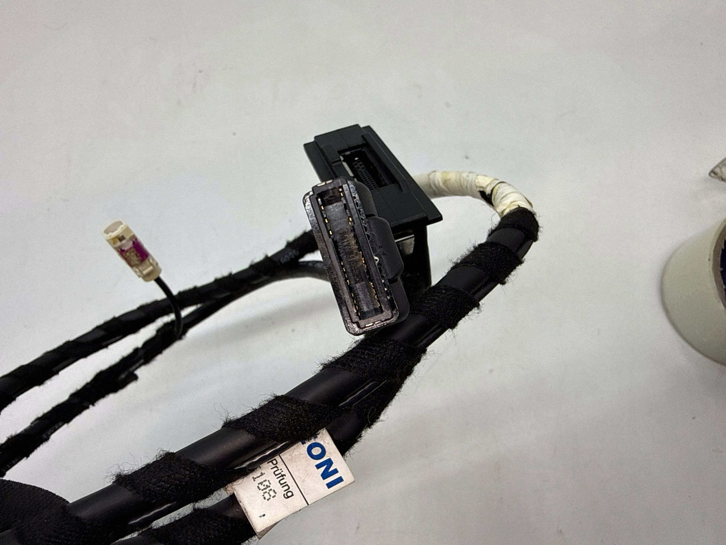 Prise iPod Mercedes ML W166 2013 image 3