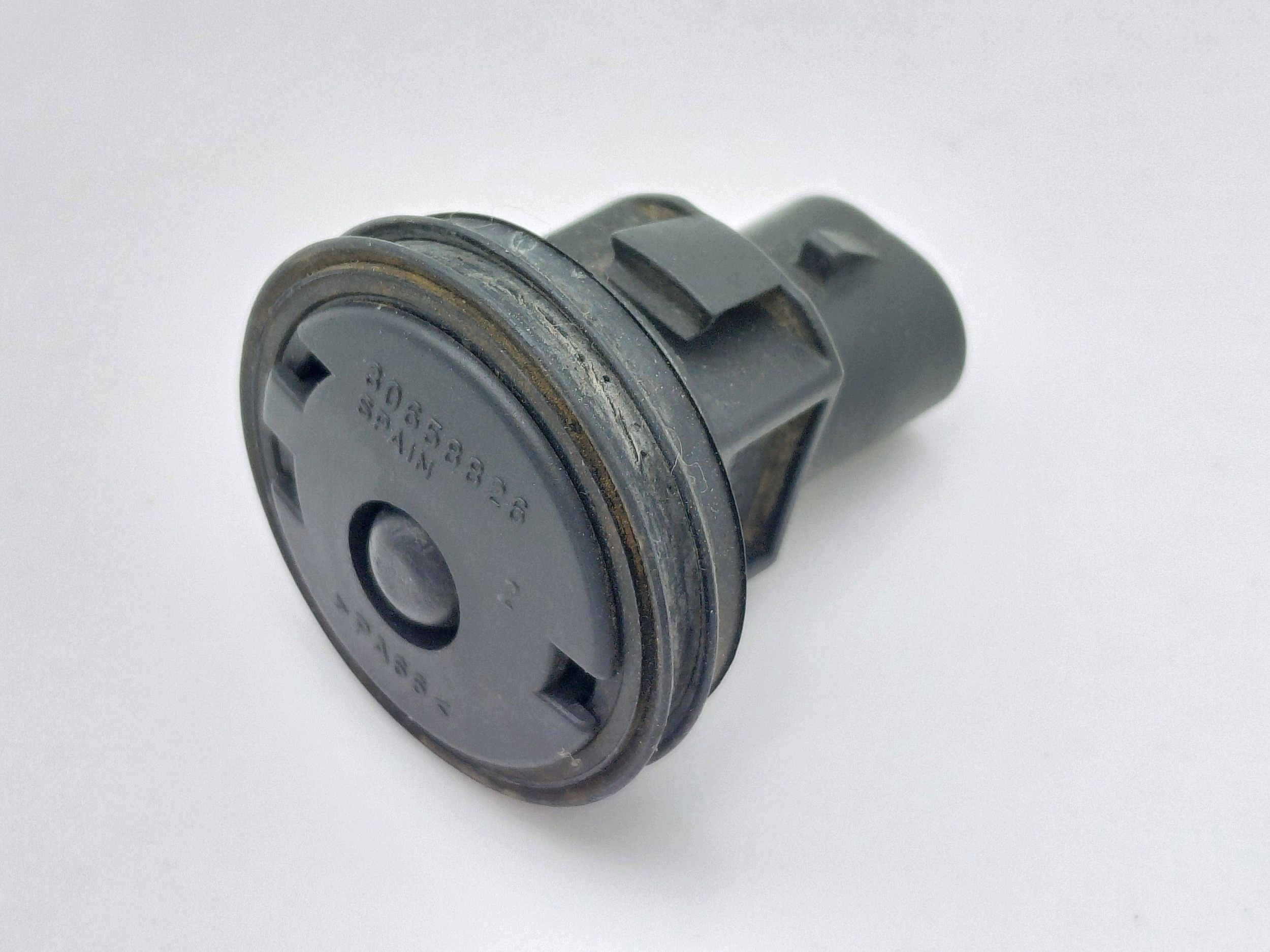 Used Volvo V50 Outside Temp Sensor OEM DRC121400 image 2
