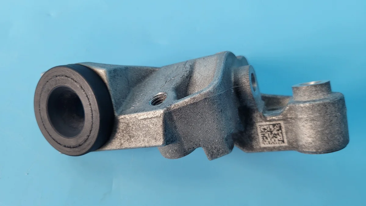 Soporte Motor Mercedes GLC A6542200300 Usado image 3