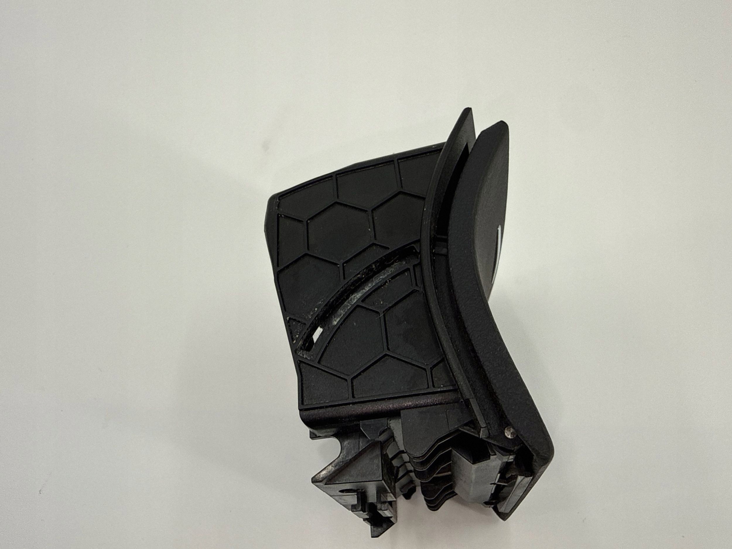 Tomada 12V Traseira Mercedes-Benz S W221 2012 image 4