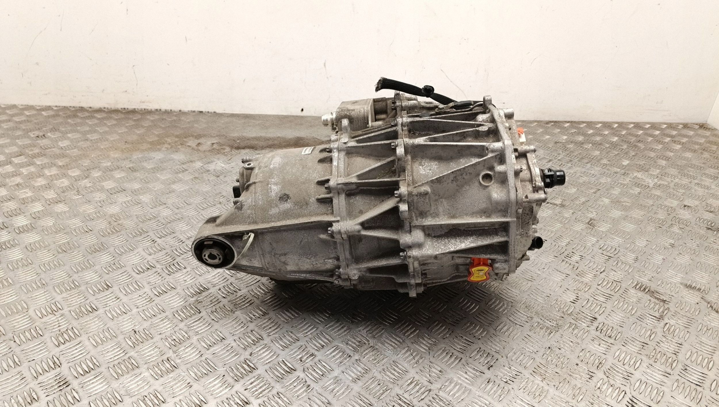 Motor Elétrico Tesla Model Y 2023 1587740LCC image 3
