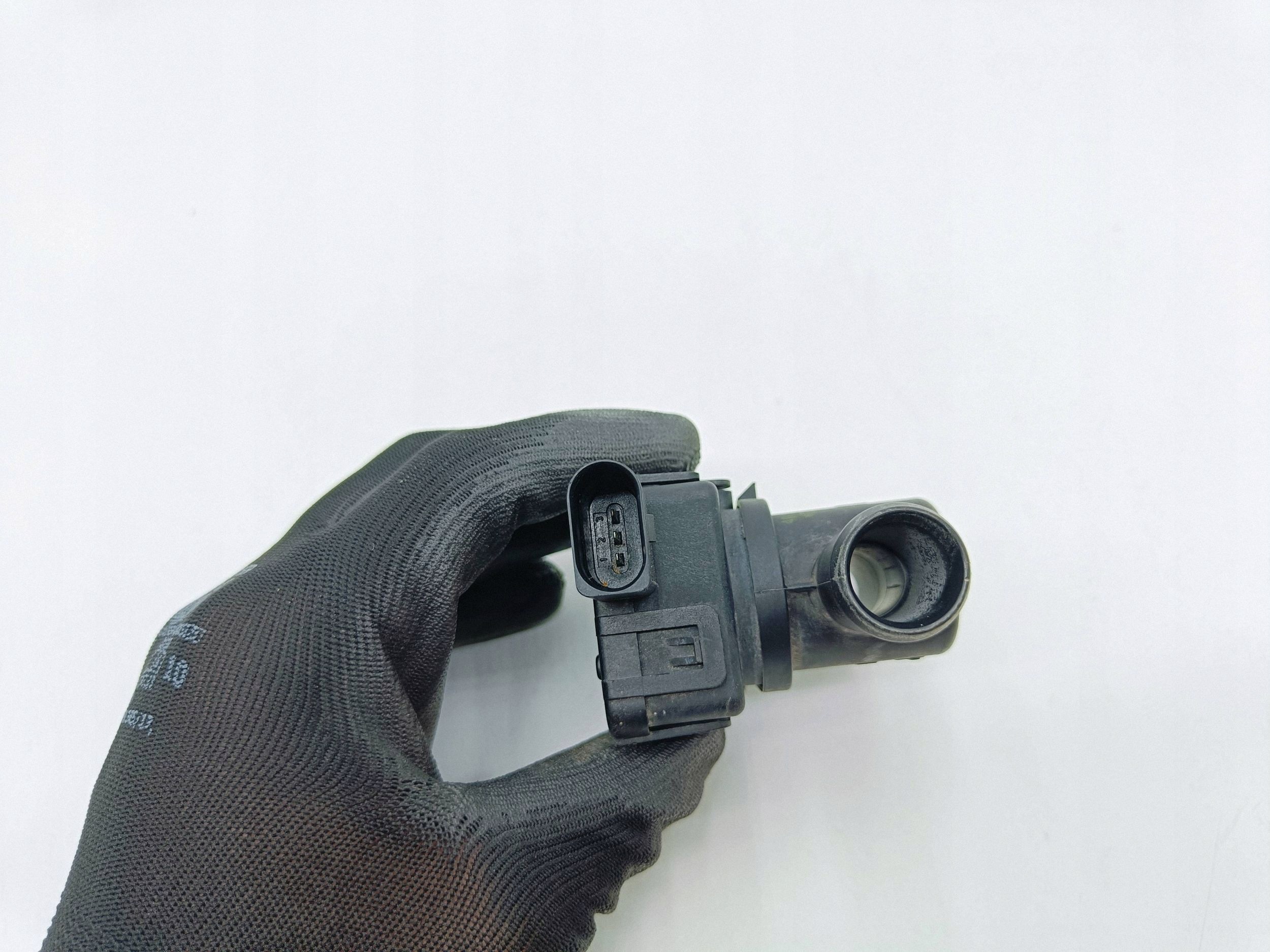 Audi Q7 4M 2017 Verwarmingsslang OEM 3B7819809 image 6