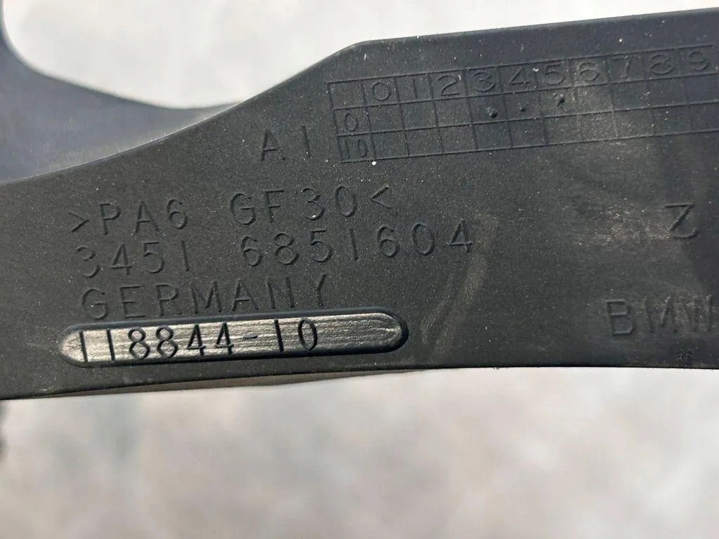 BMW 2 F46 Supporto Pompa ABS 6851604 image 6