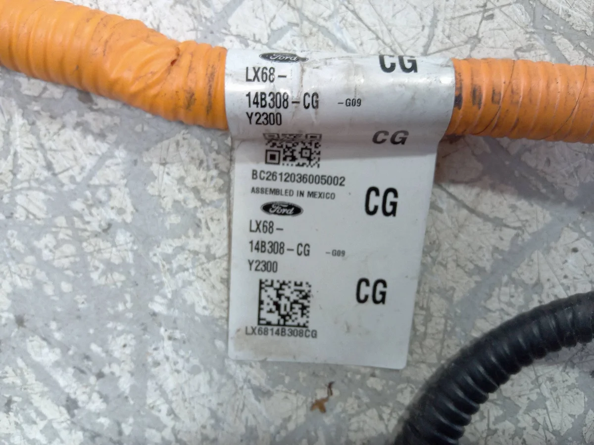 Ford Kuga MK3 Charging Socket Cable Plug LX6814B308CG image 4